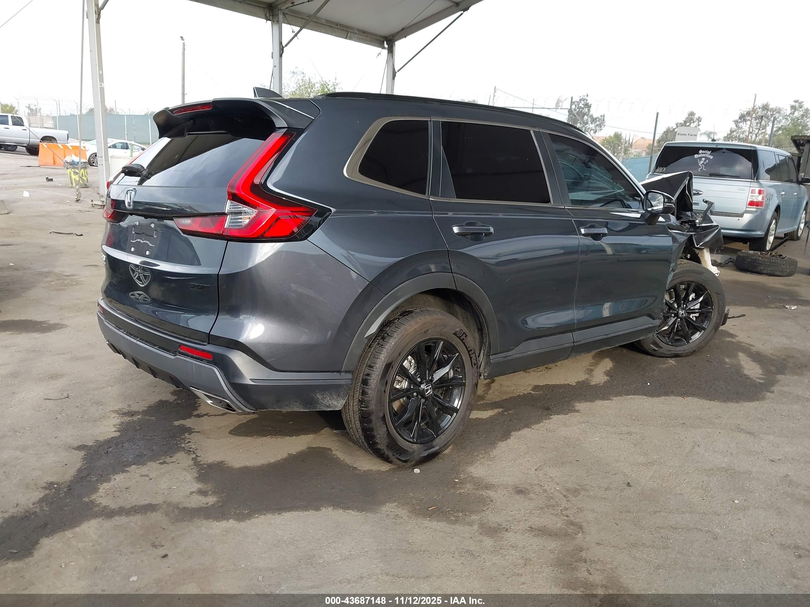 HONDA CR-V image 4