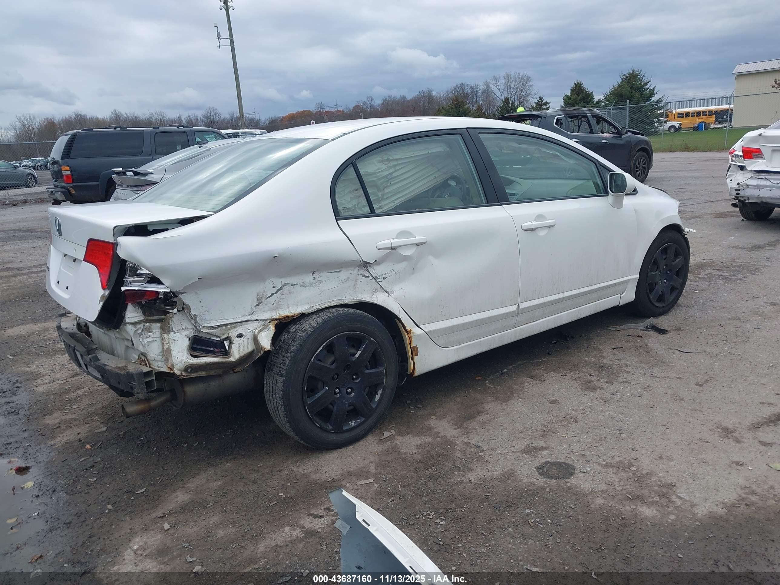 HONDA CIVIC image 4