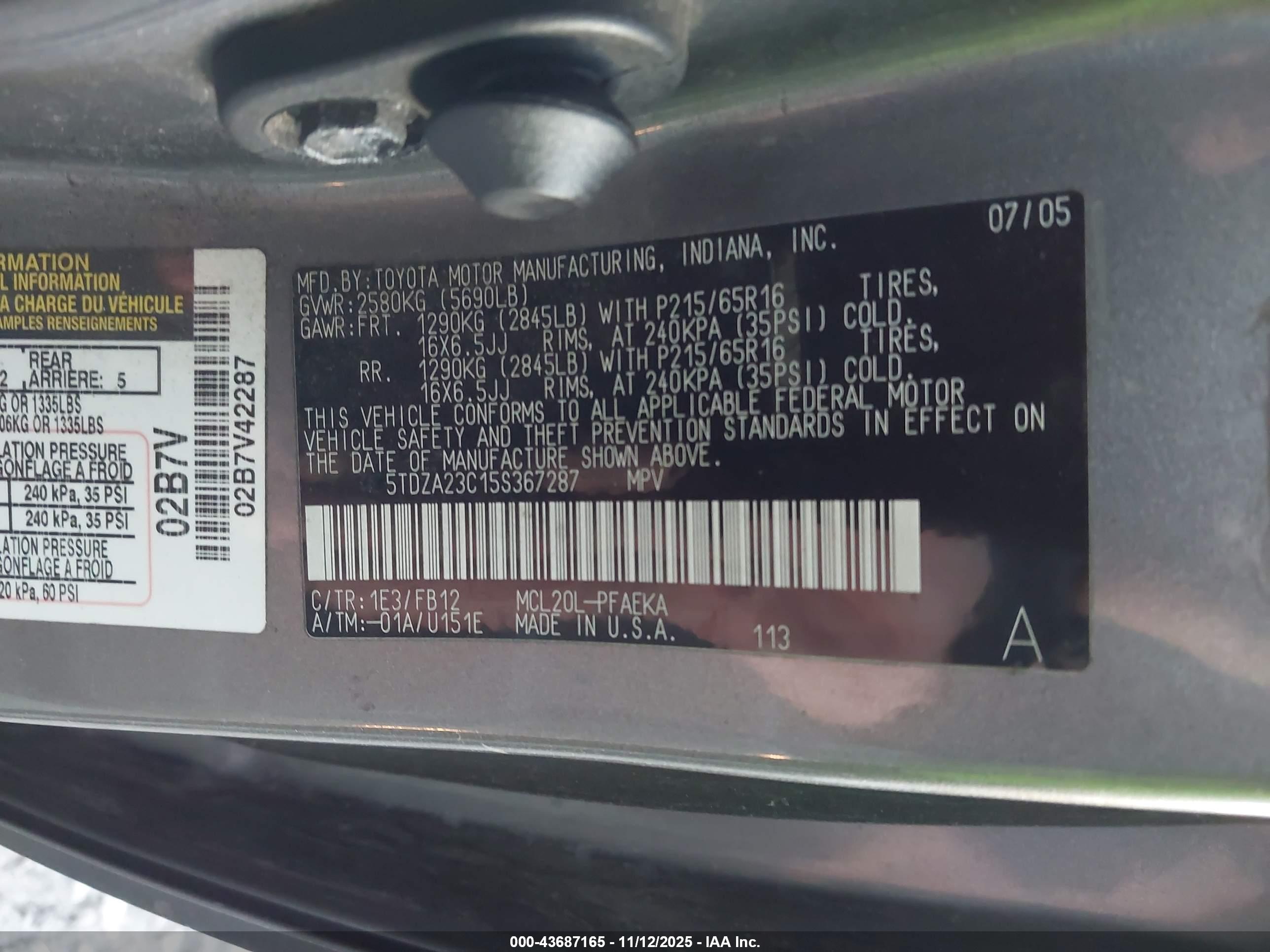 TOYOTA SIENNA image 9