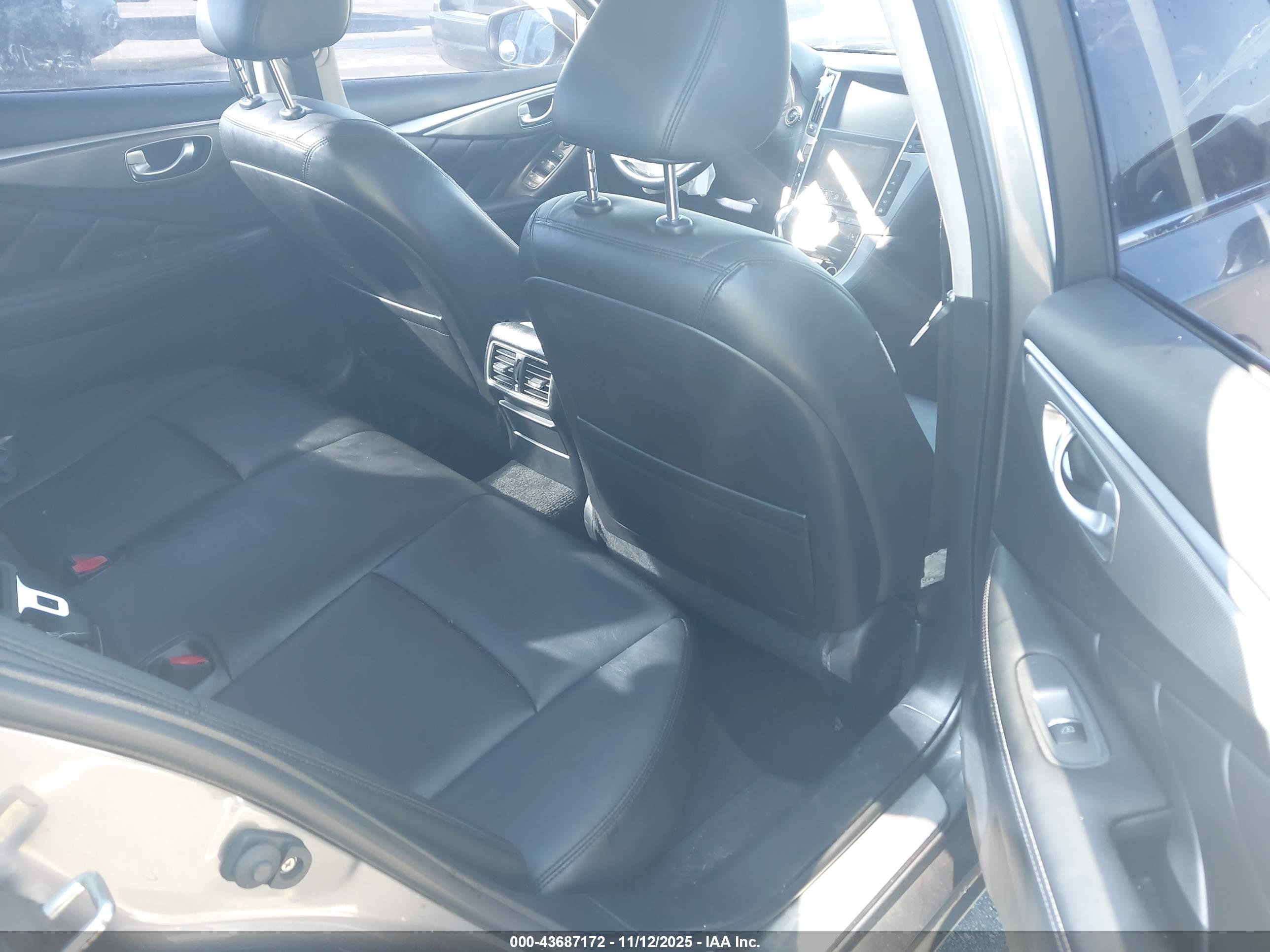 INFINITI Q50 image 8