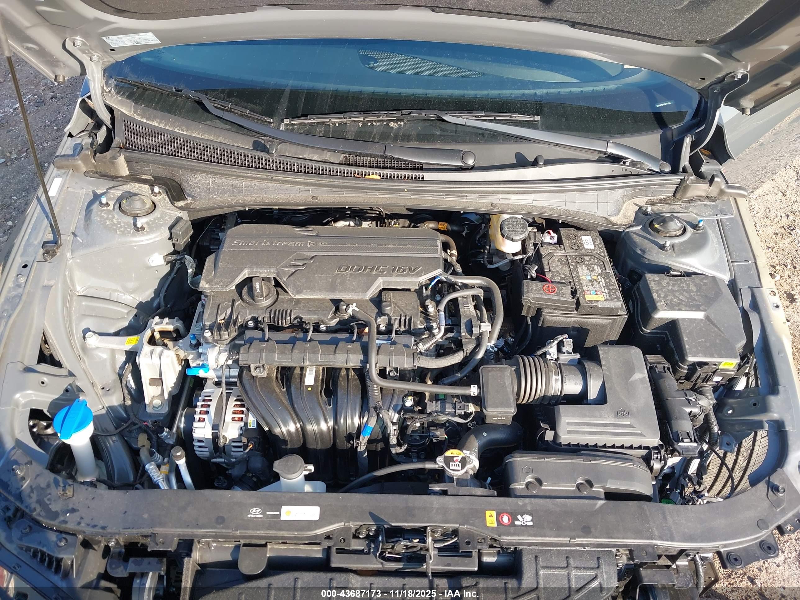 HYUNDAI ELANTRA image 10