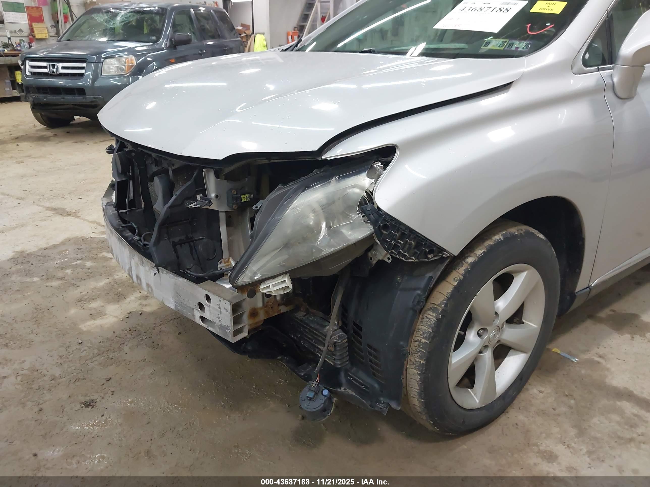 LEXUS RX image 6