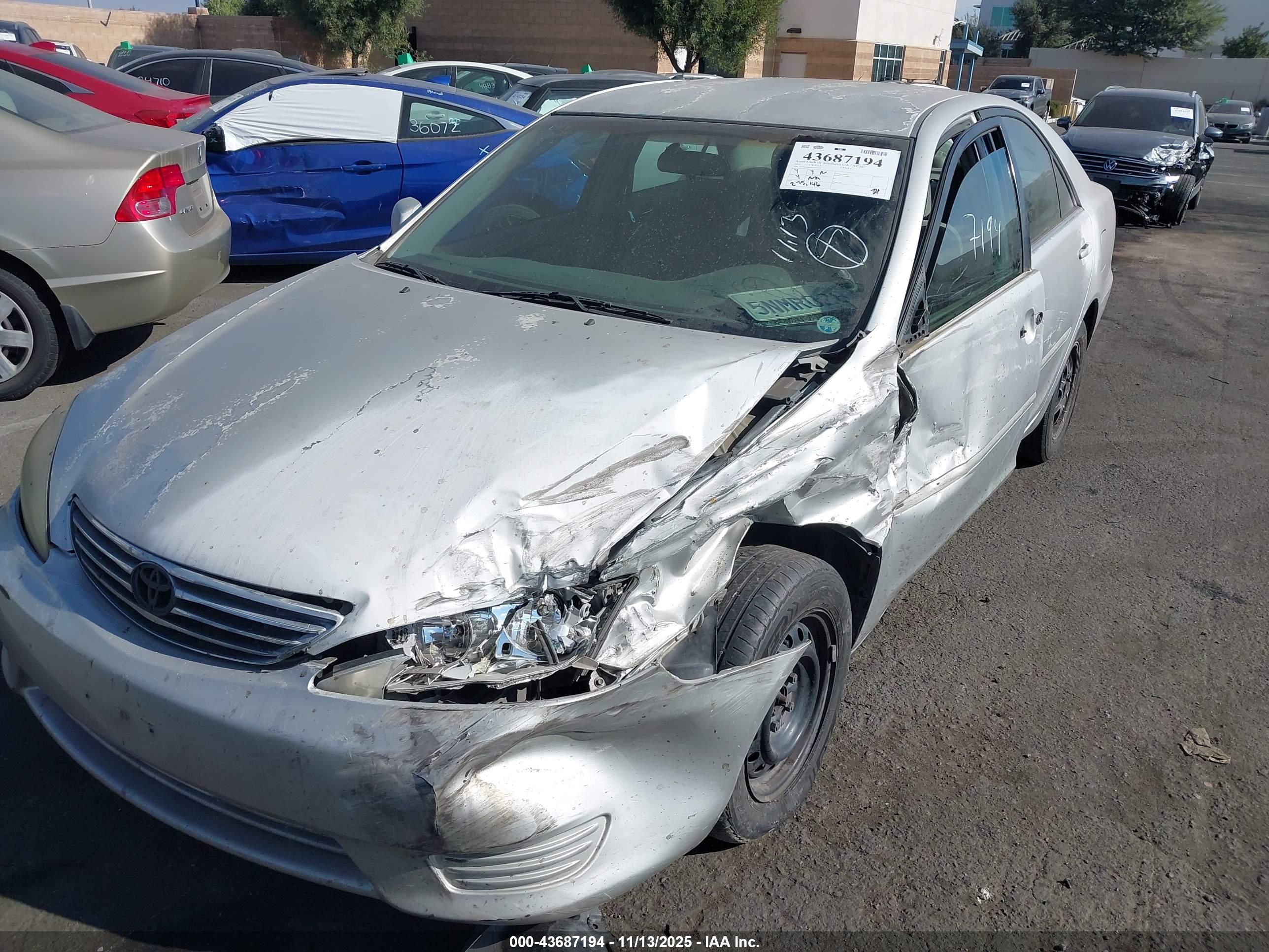 TOYOTA CAMRY image 2