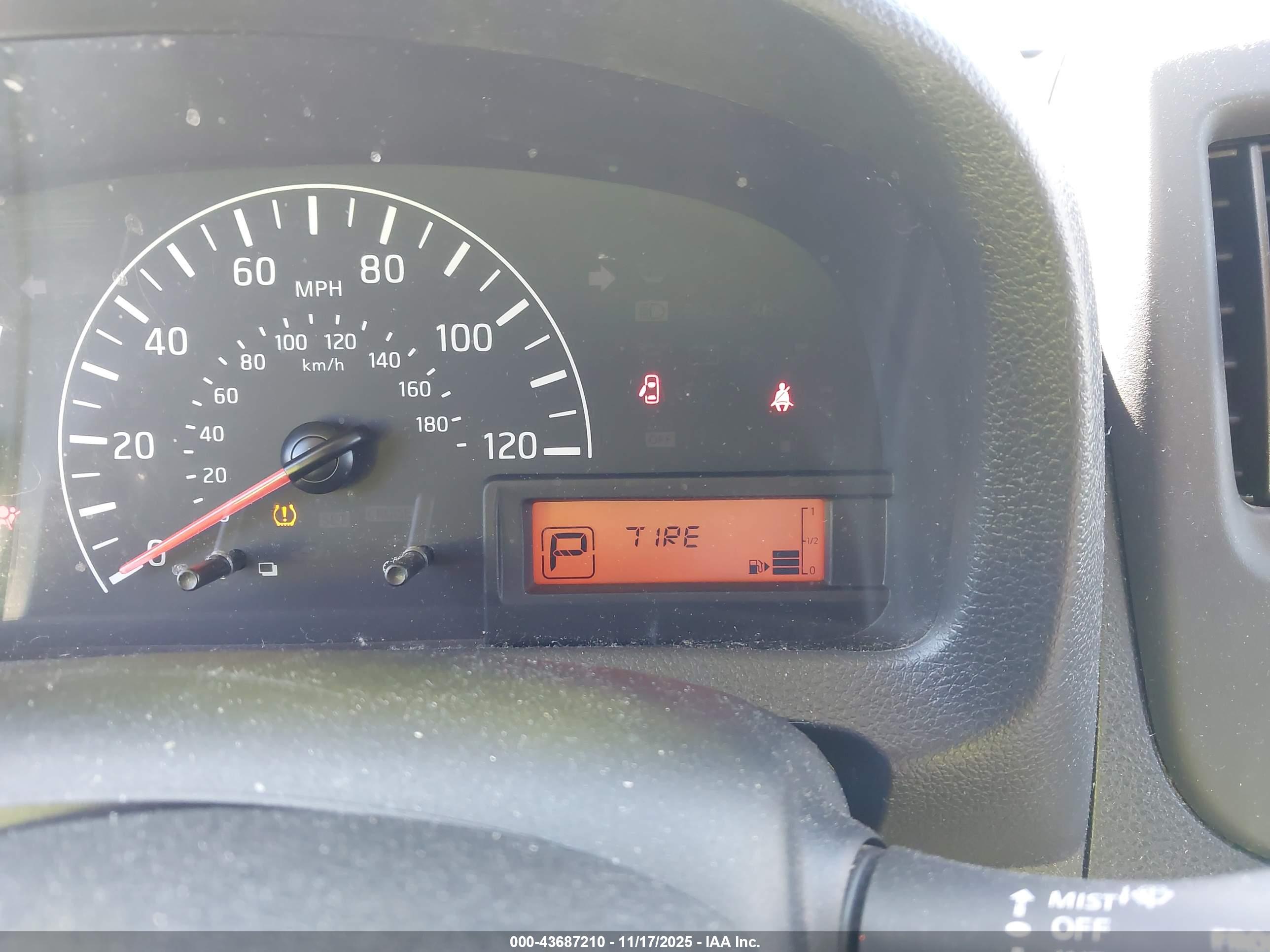 NISSAN NV200 image 7