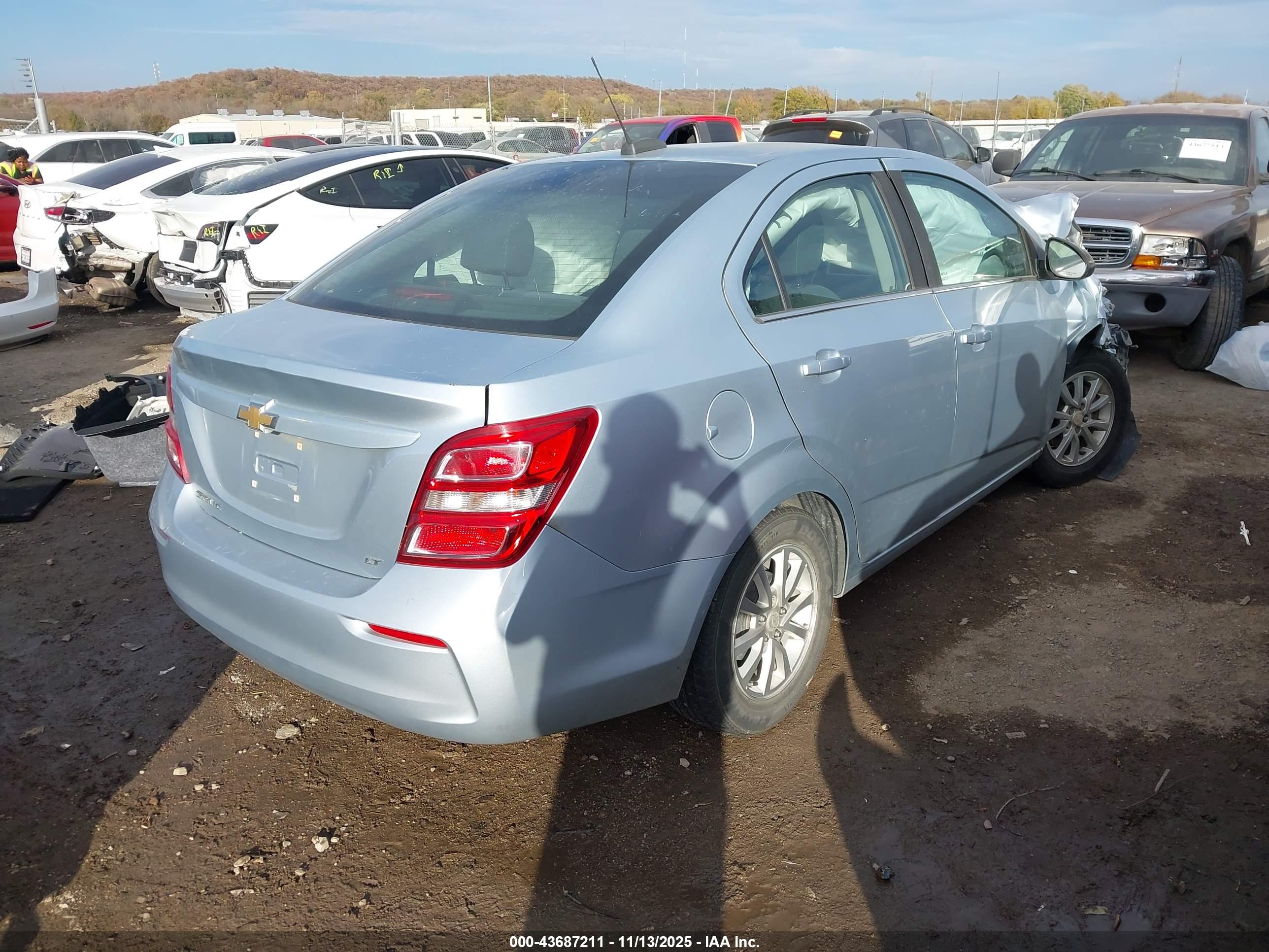 CHEVROLET SONIC image 4