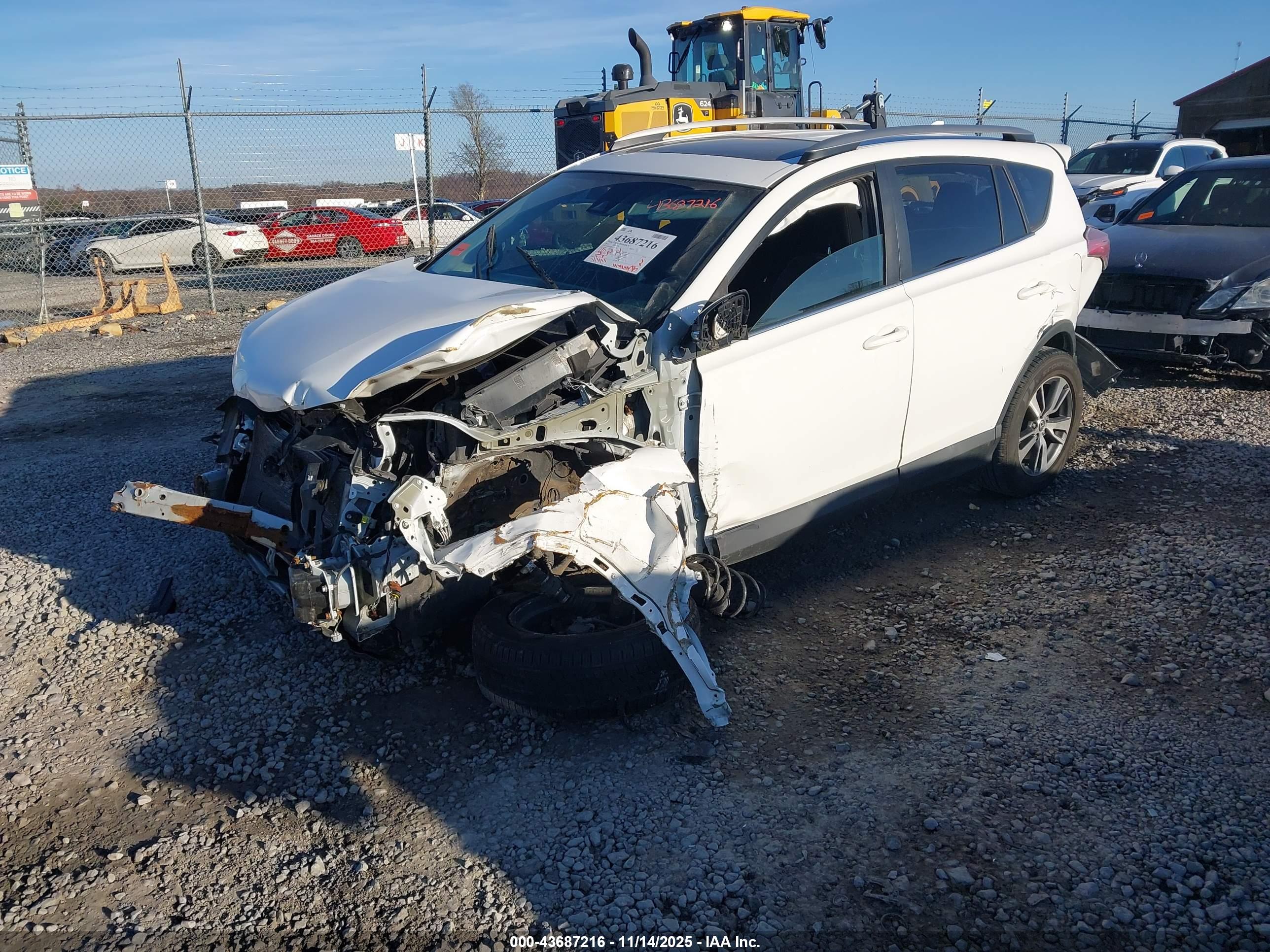 TOYOTA RAV4 image 2