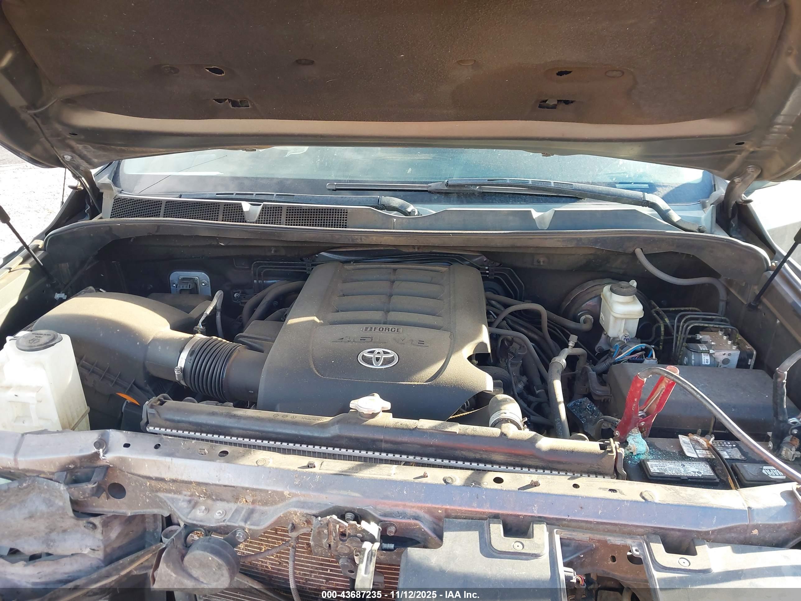 TOYOTA TUNDRA image 10