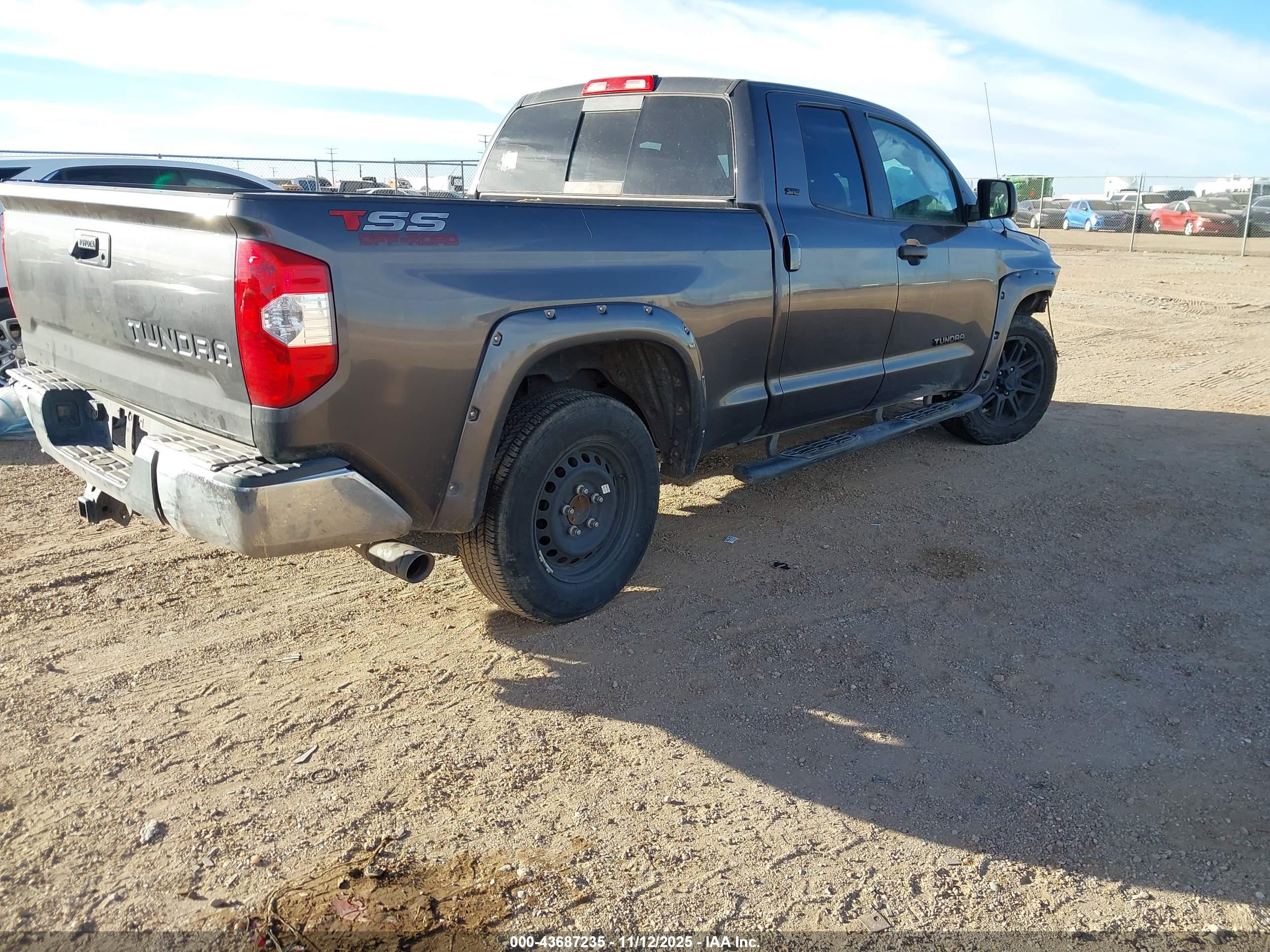 TOYOTA TUNDRA image 4