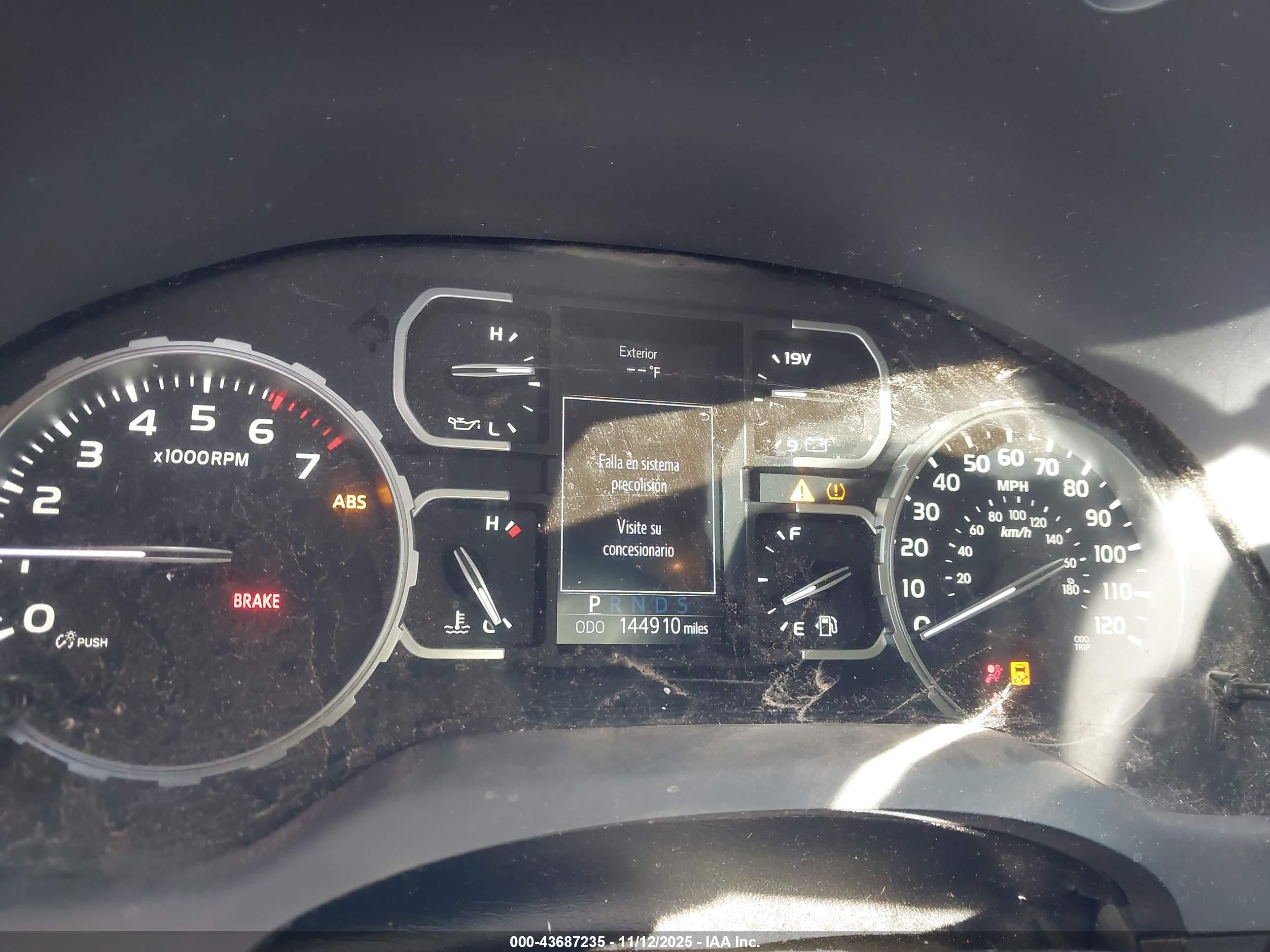 TOYOTA TUNDRA image 7