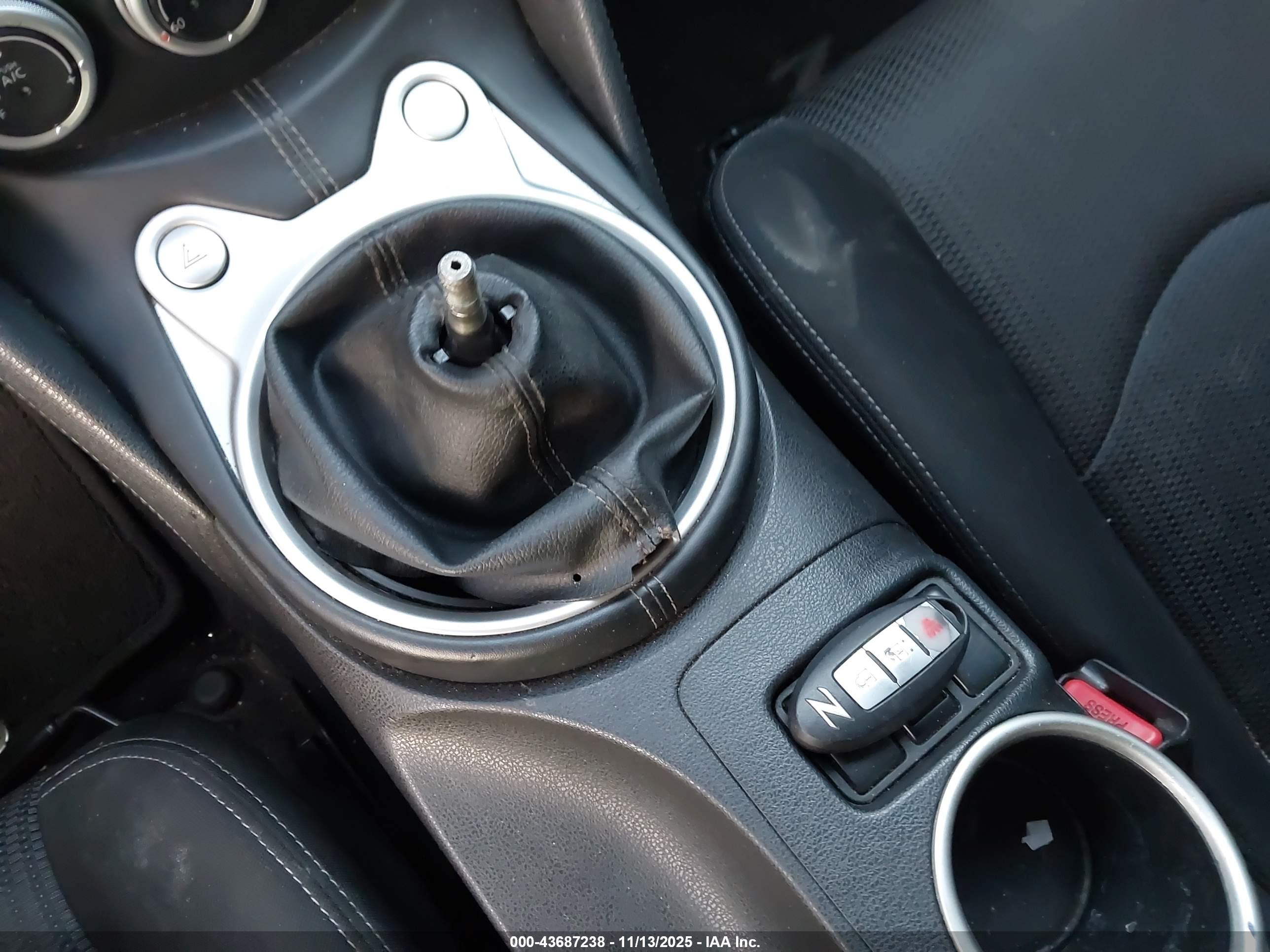 NISSAN 370Z image 11