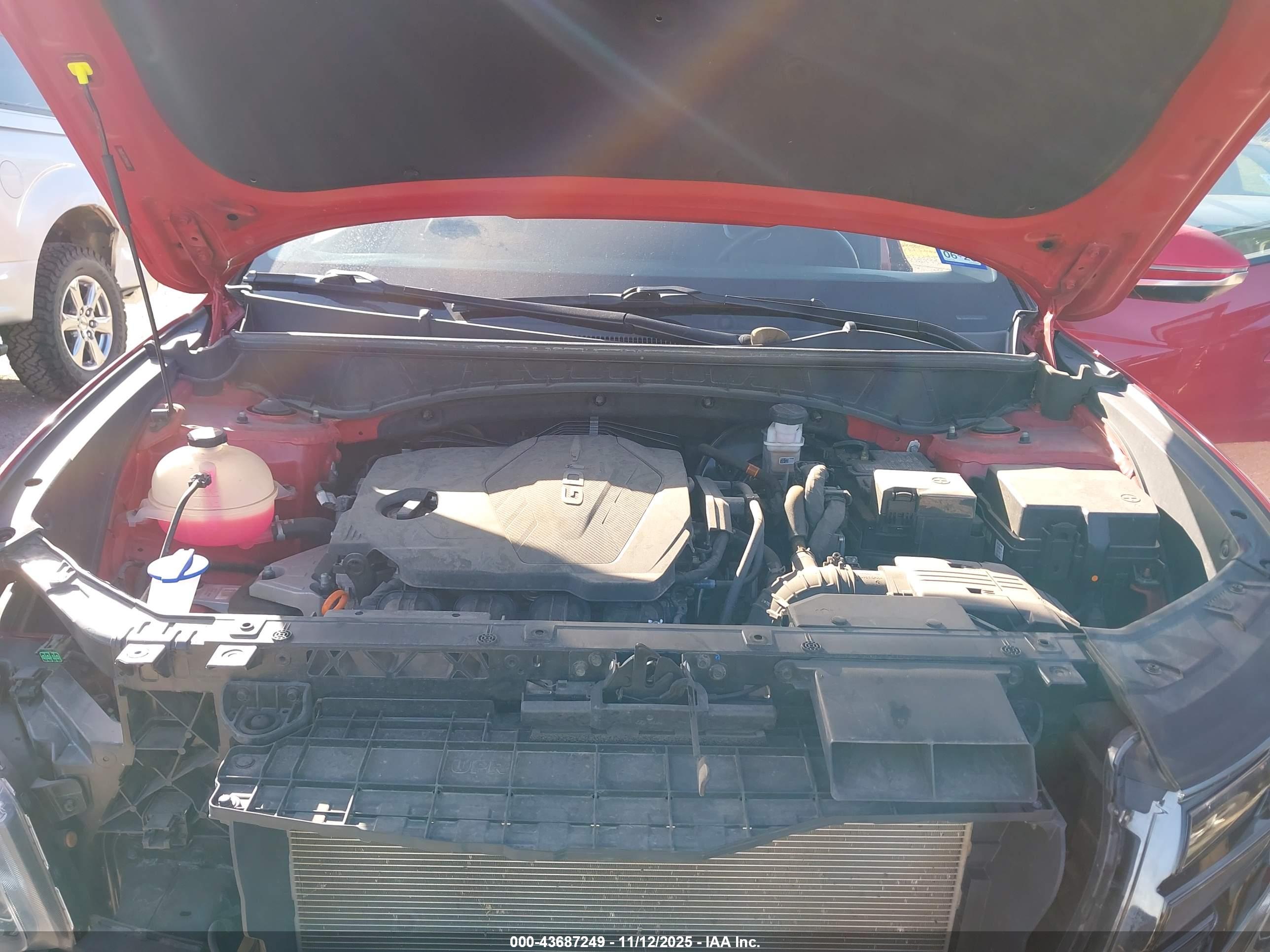 HYUNDAI TUCSON image 10