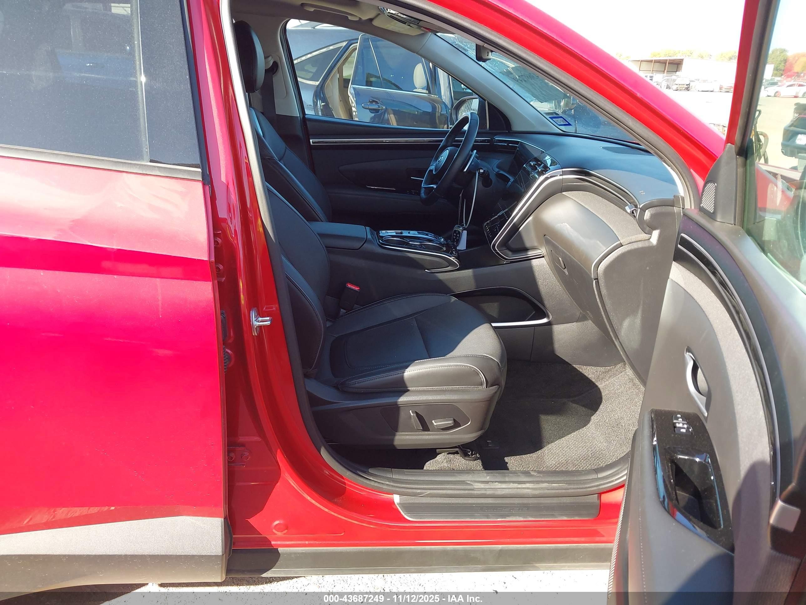 HYUNDAI TUCSON image 5