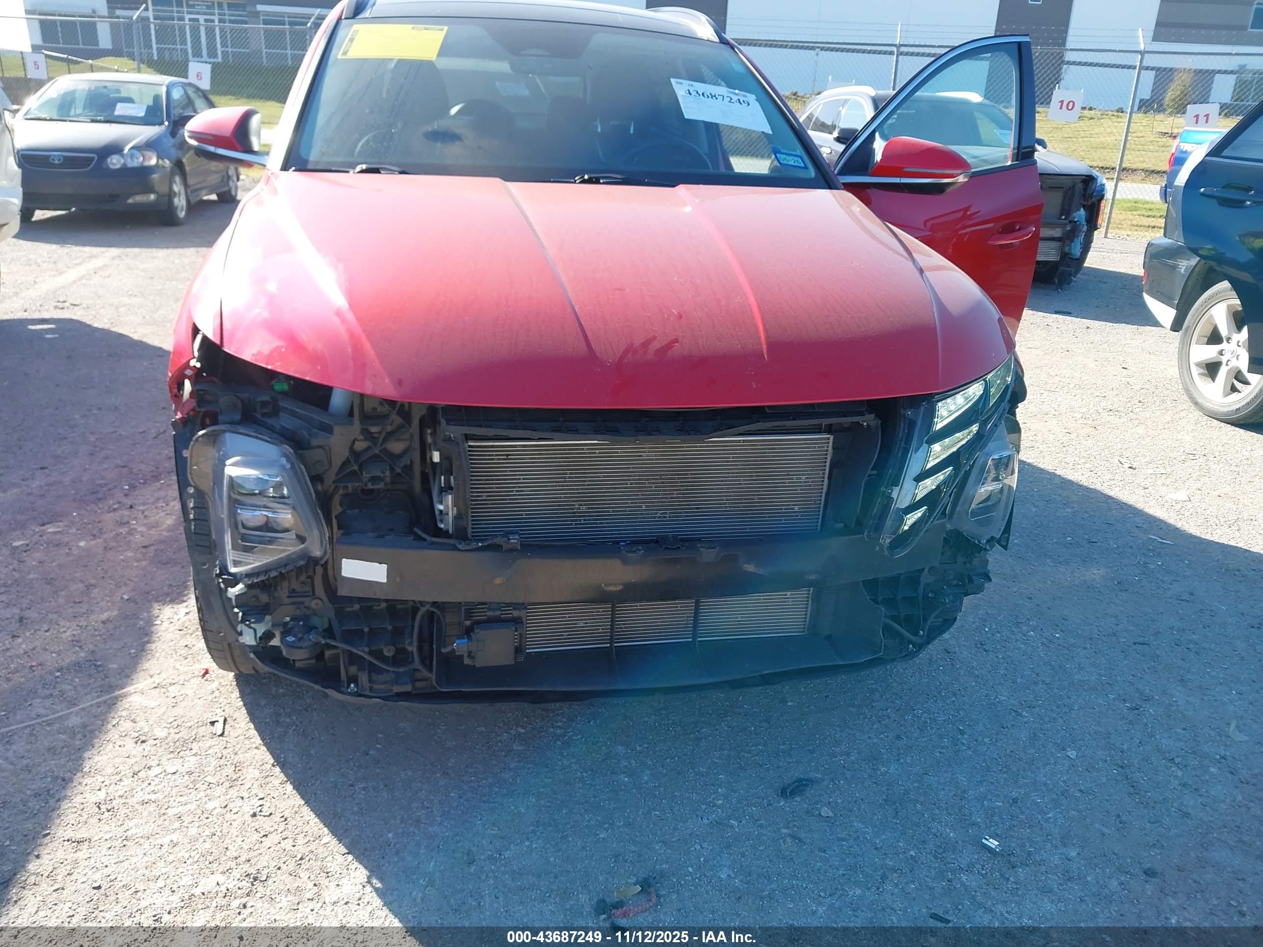 HYUNDAI TUCSON image 6