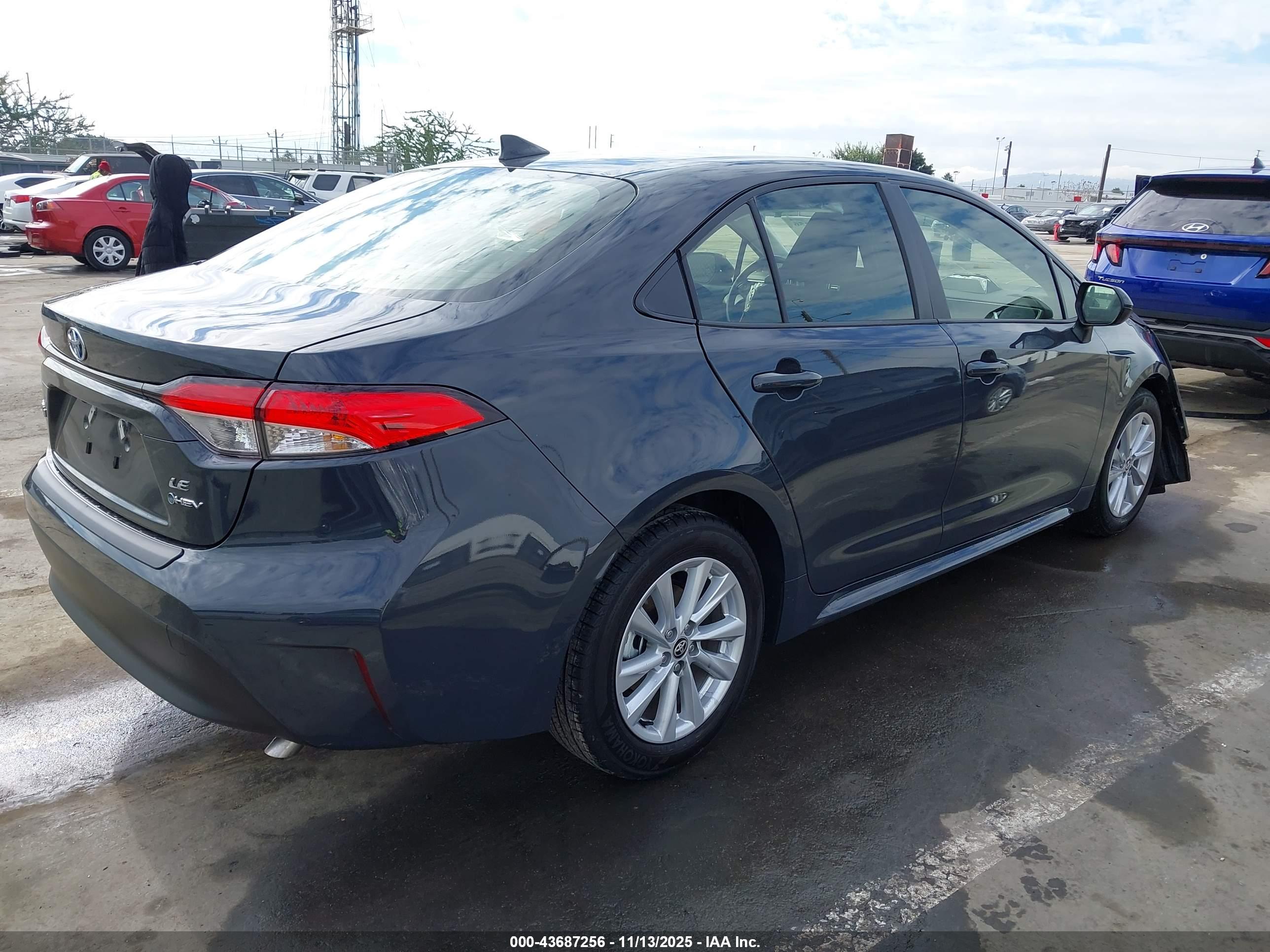 TOYOTA COROLLA image 4