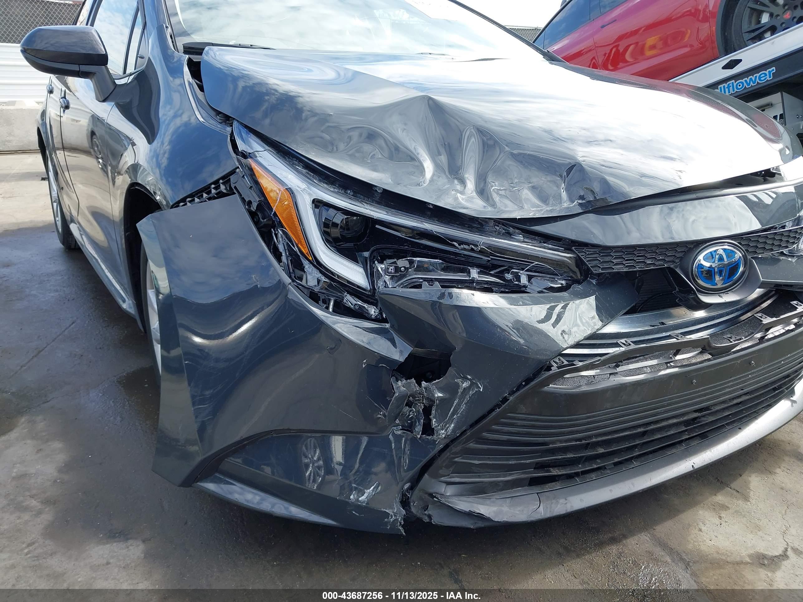 TOYOTA COROLLA image 6