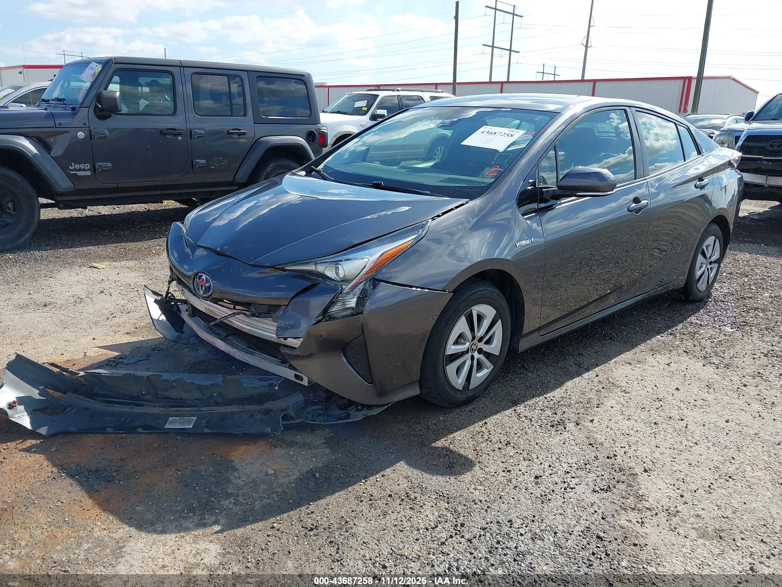 TOYOTA PRIUS image 2