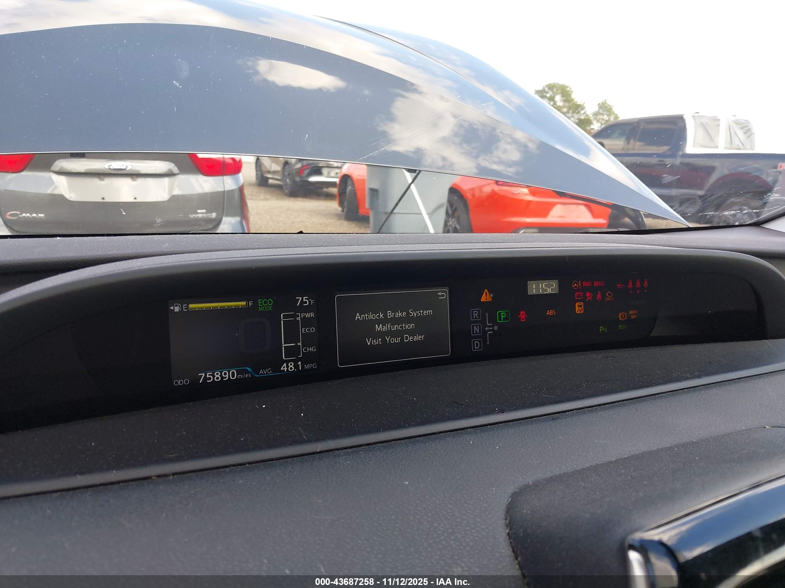 TOYOTA PRIUS image 7