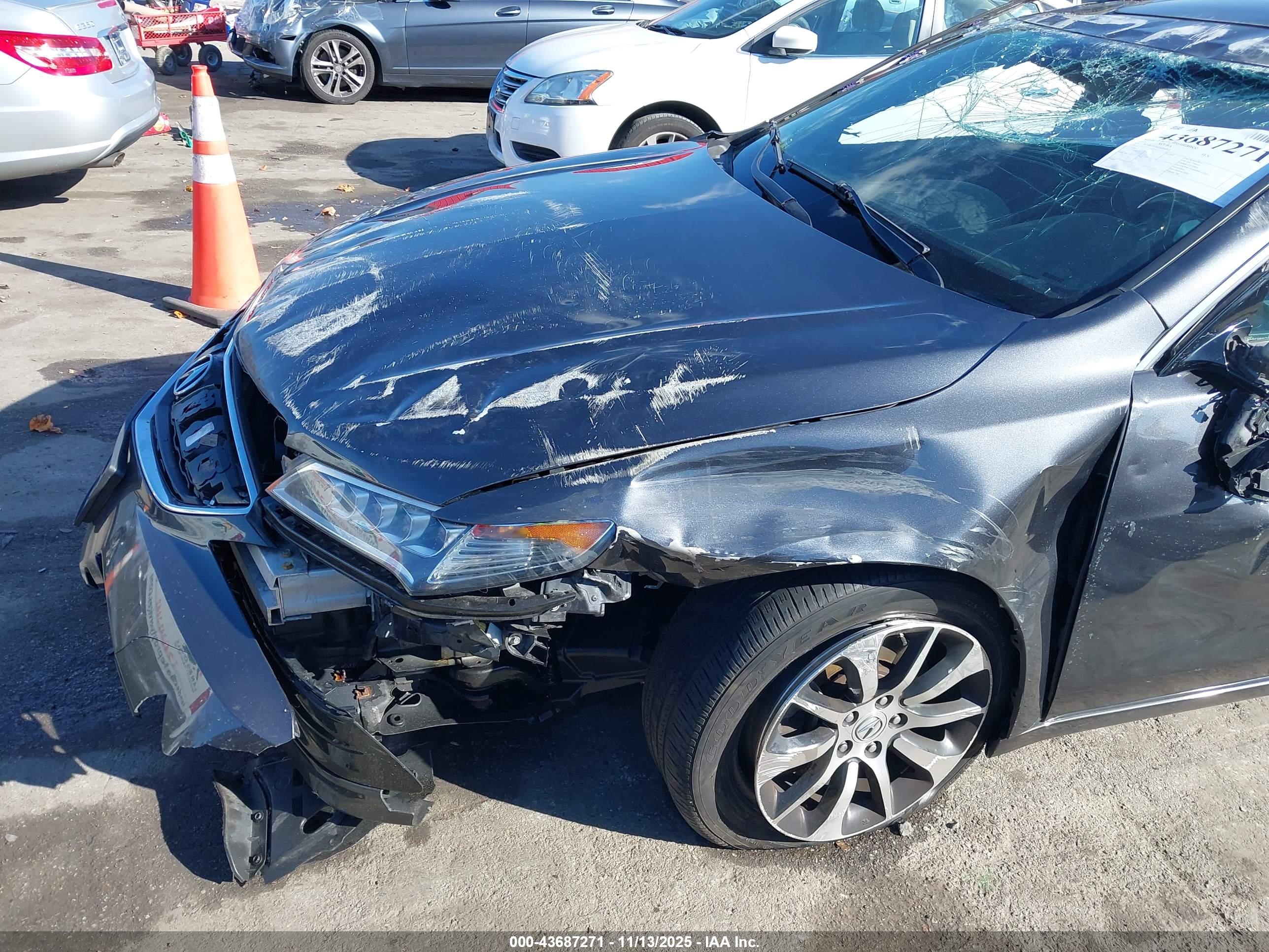 ACURA TLX image 6