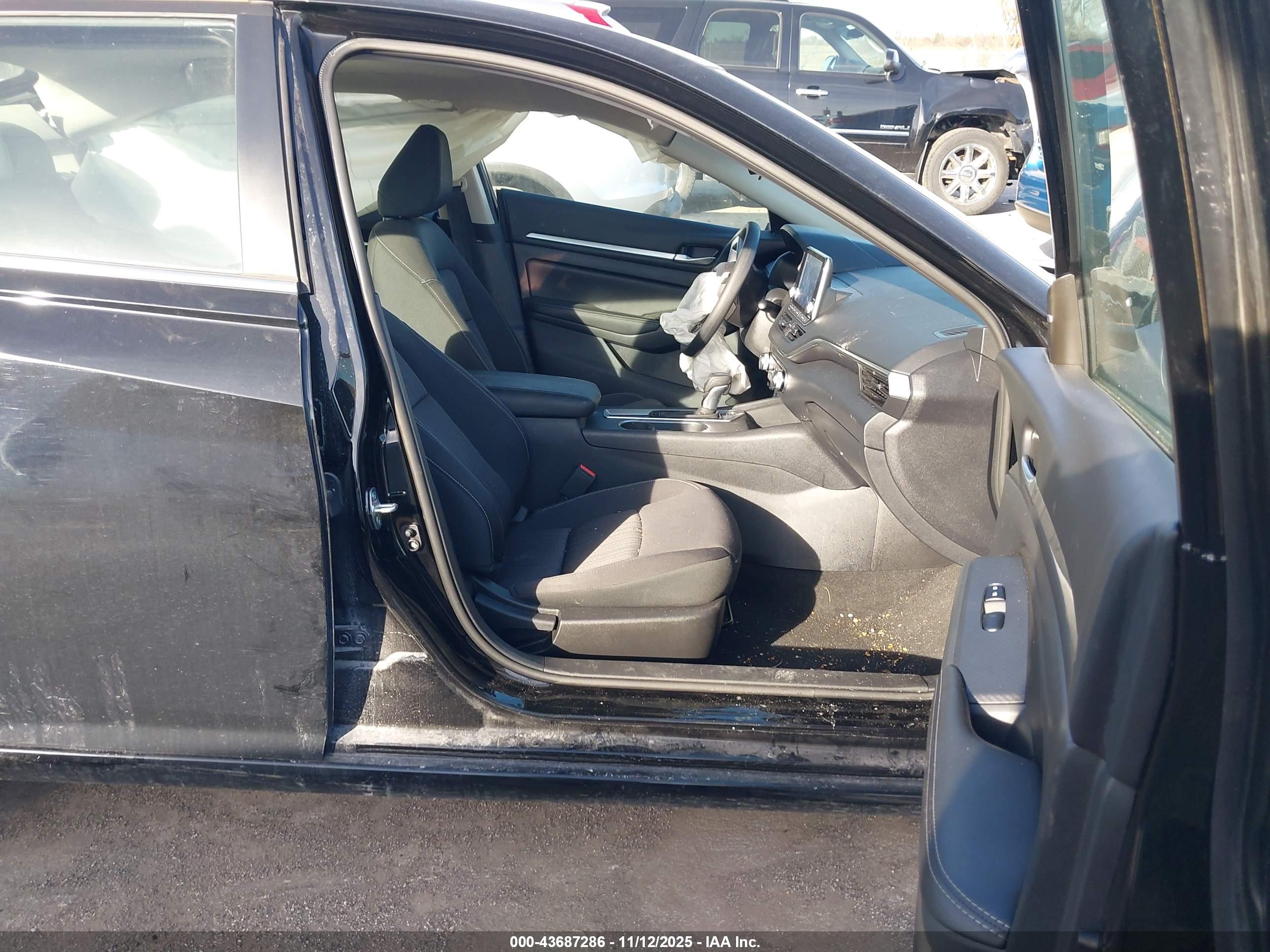 NISSAN ALTIMA image 5