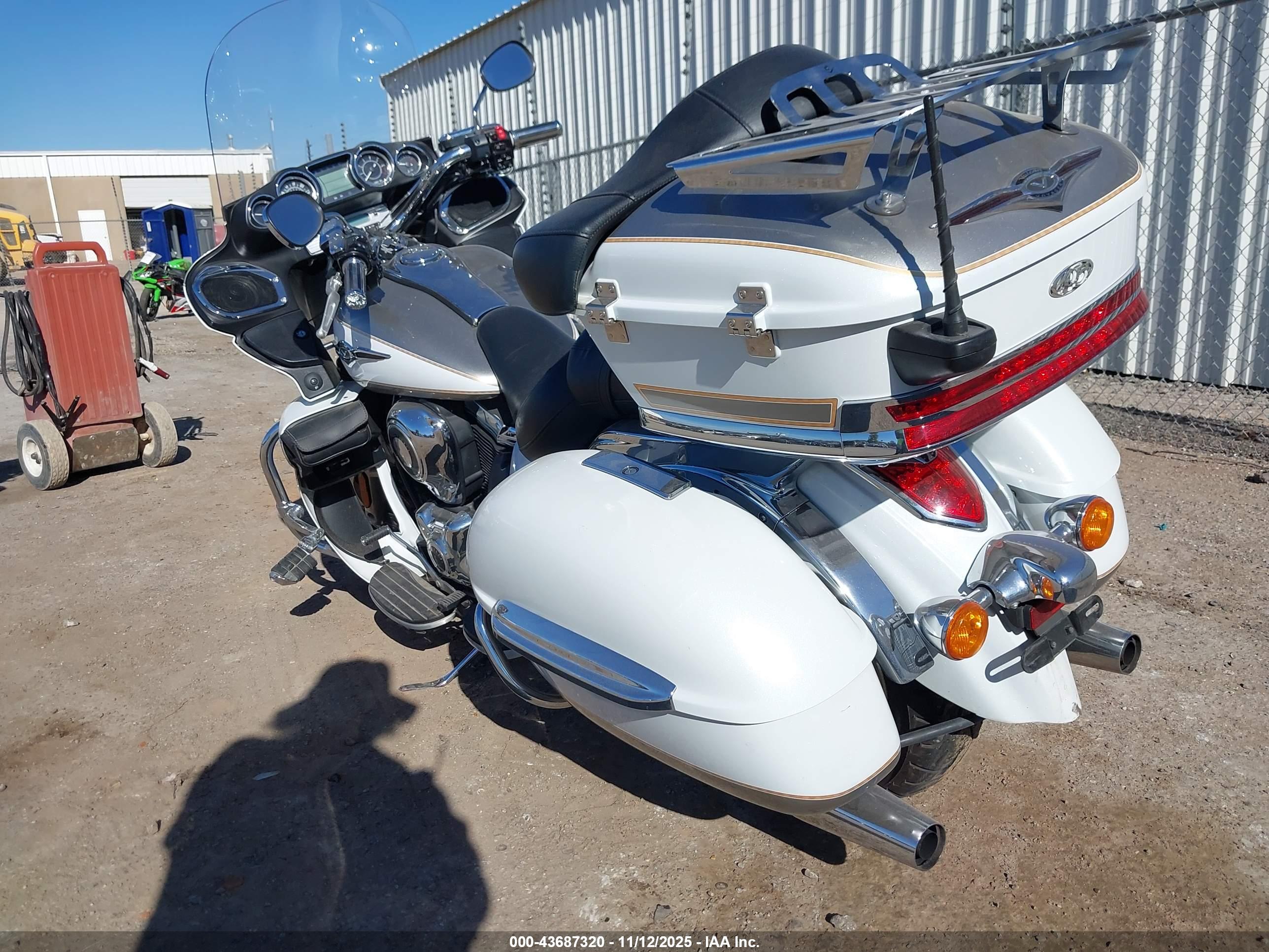 KAWASAKI VN1700 image 3