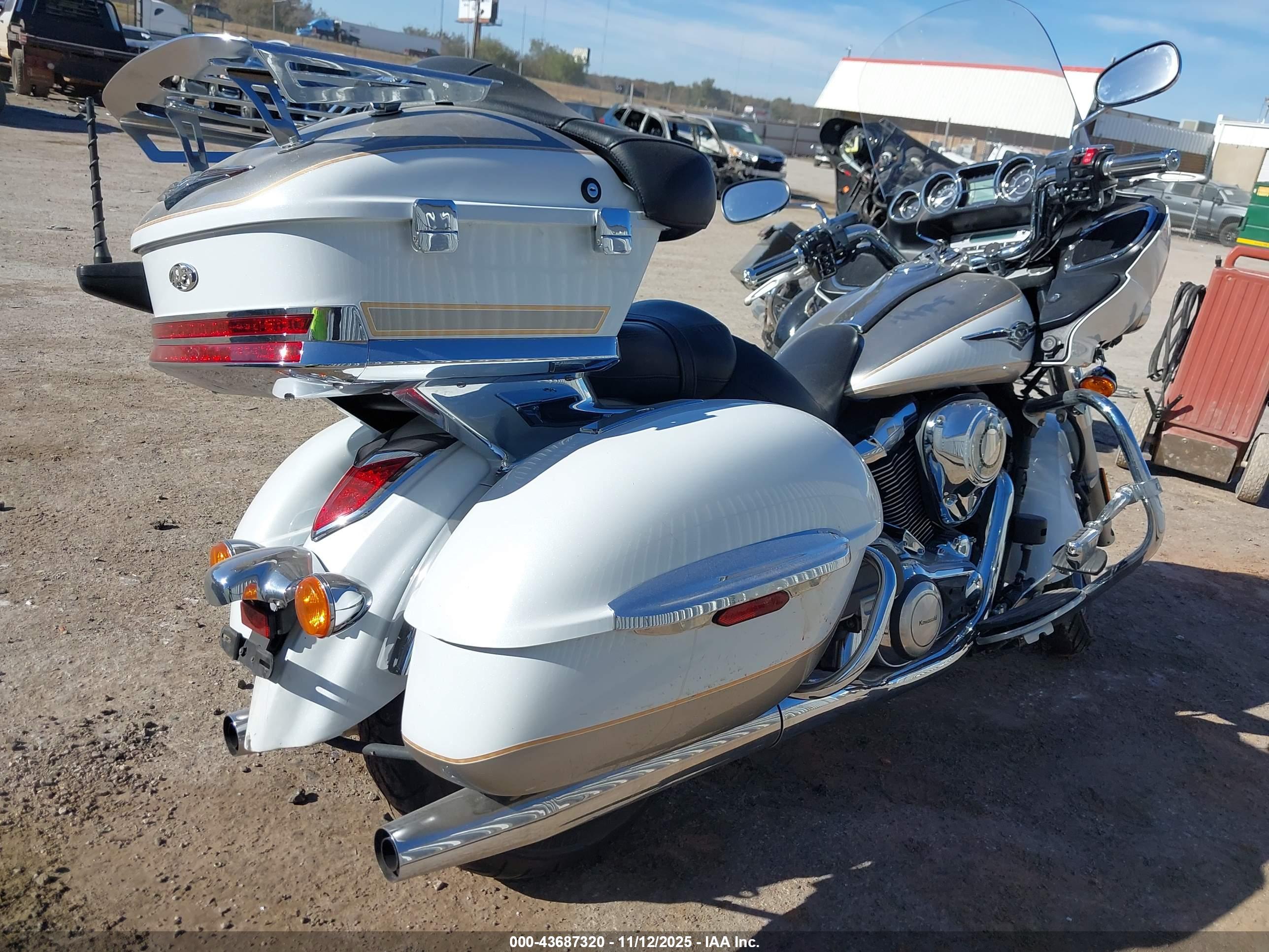 KAWASAKI VN1700 image 4