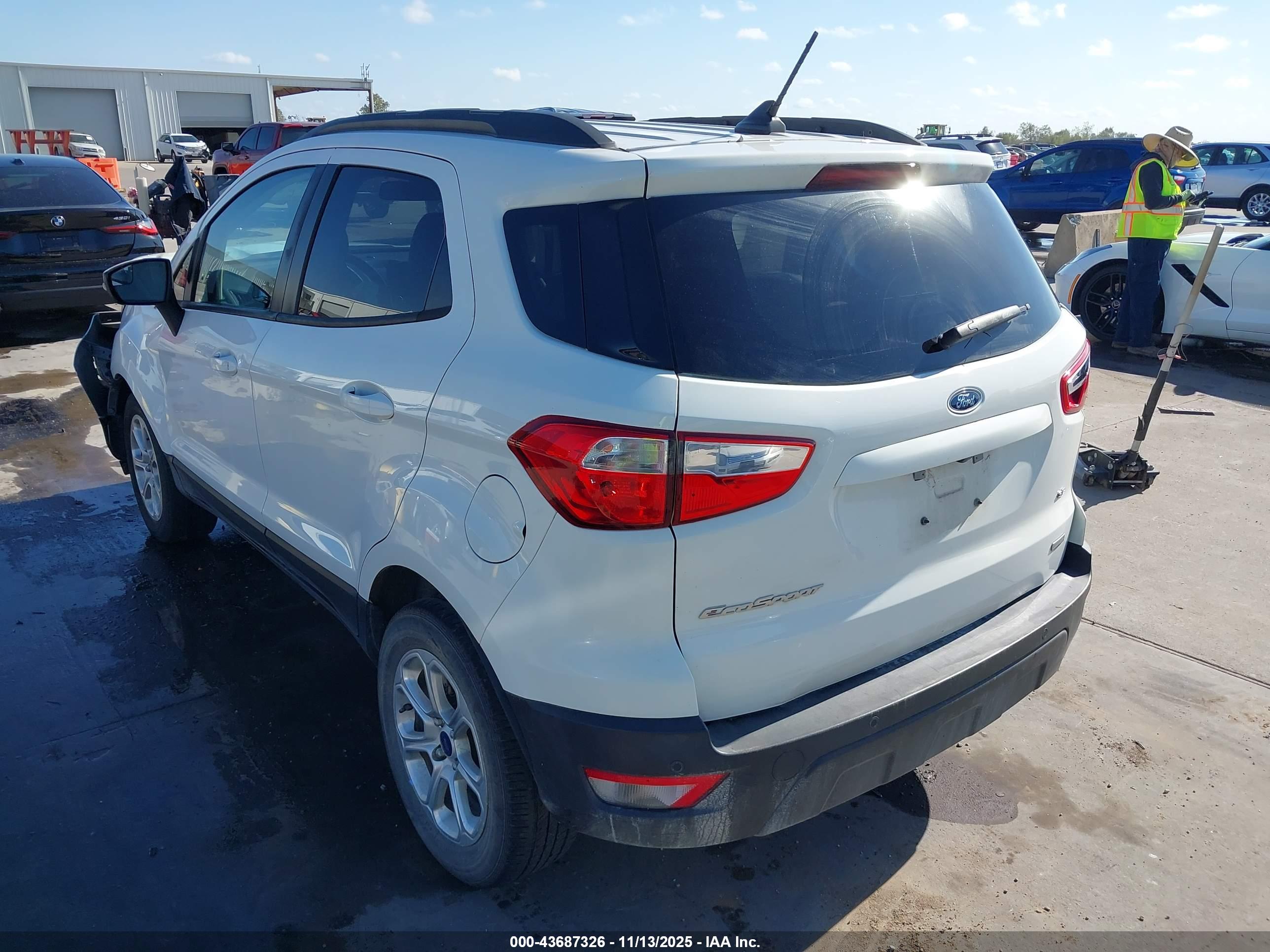 FORD ECOSPORT image 3