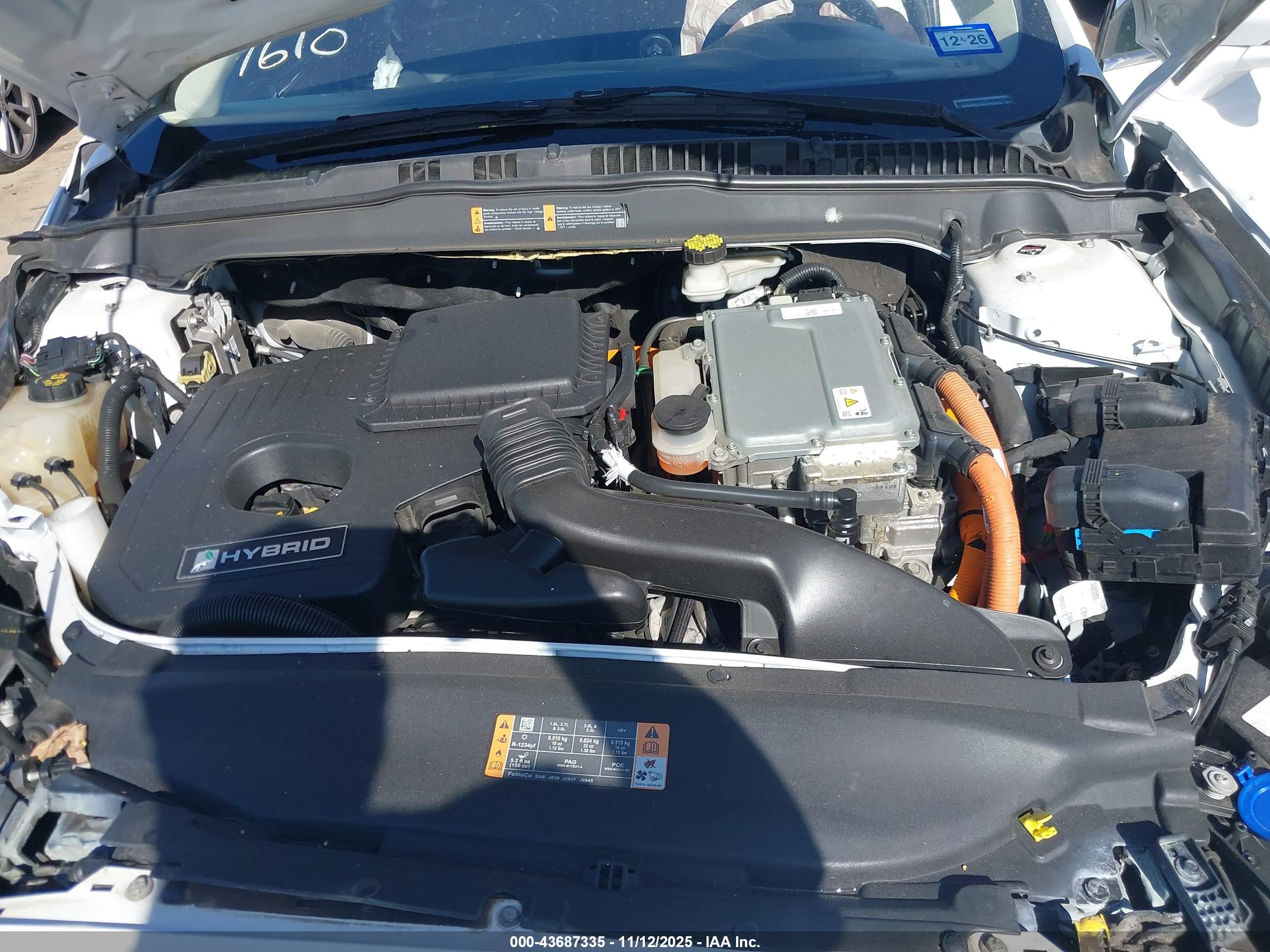 FORD FUSION image 10