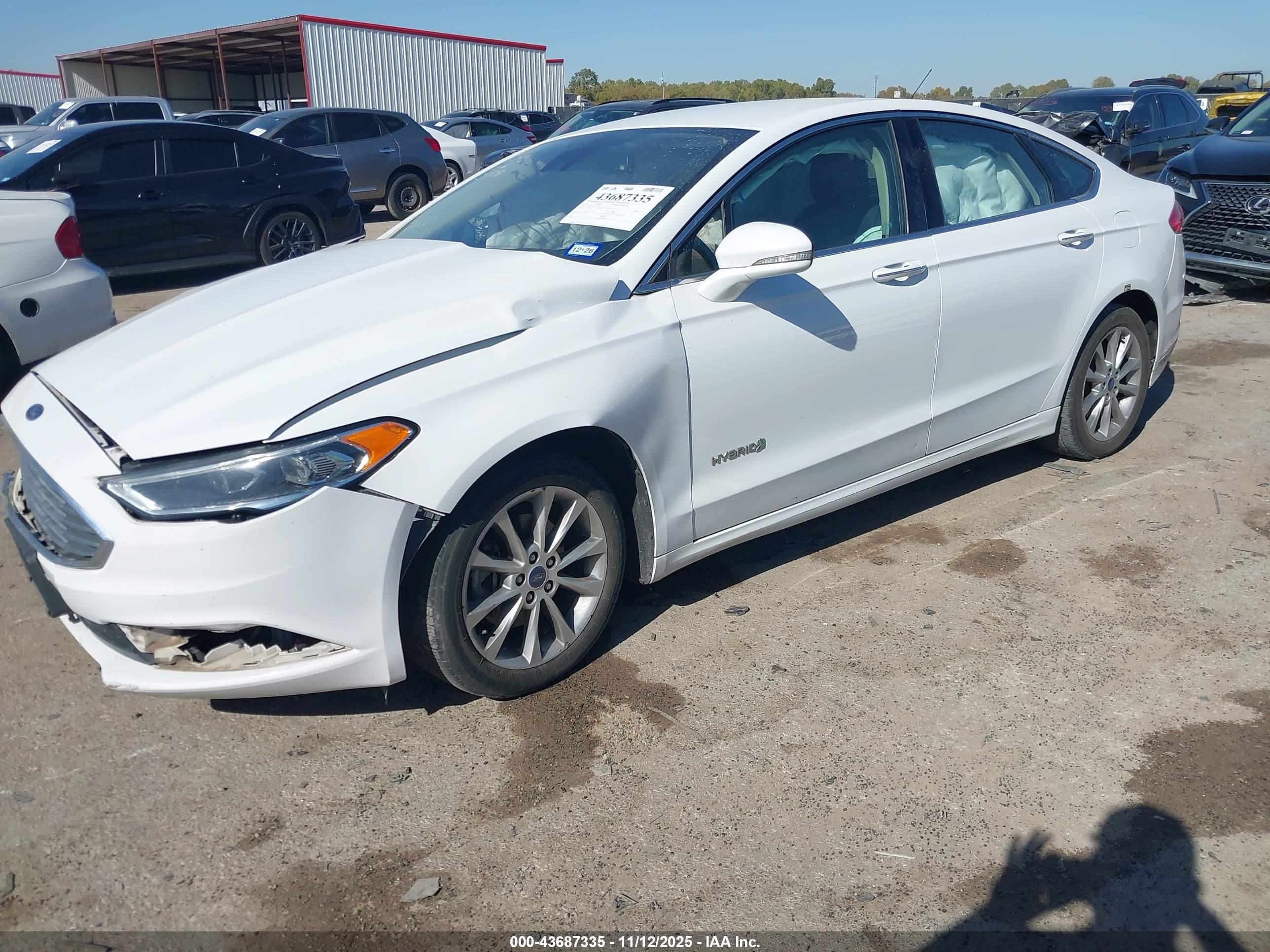 FORD FUSION image 2