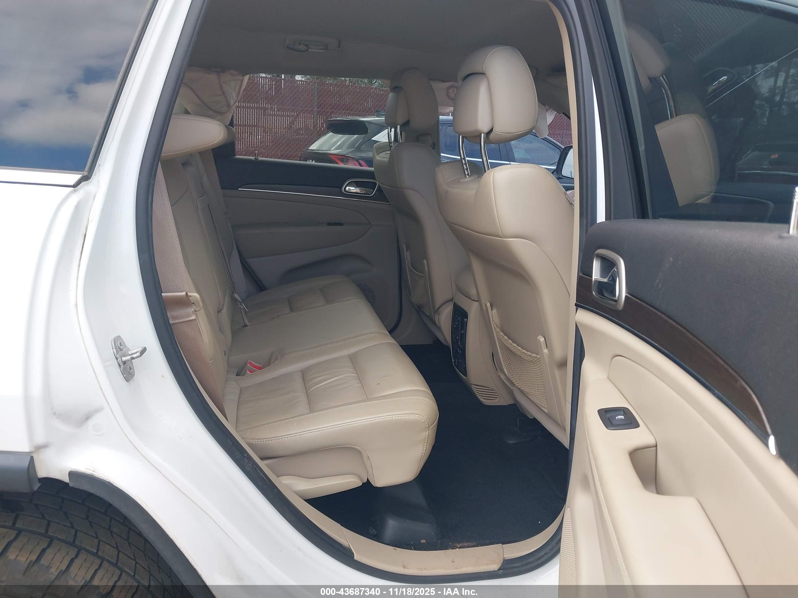 JEEP GRAND image 8