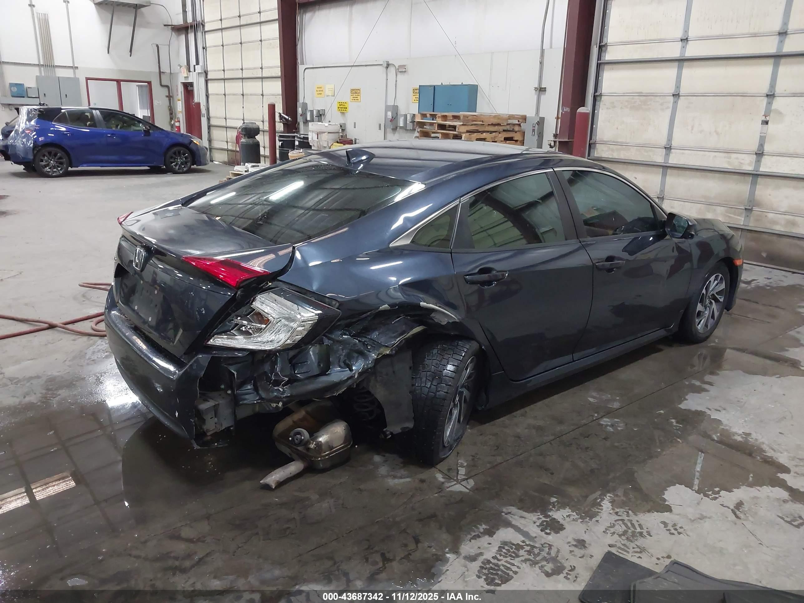 HONDA CIVIC image 4