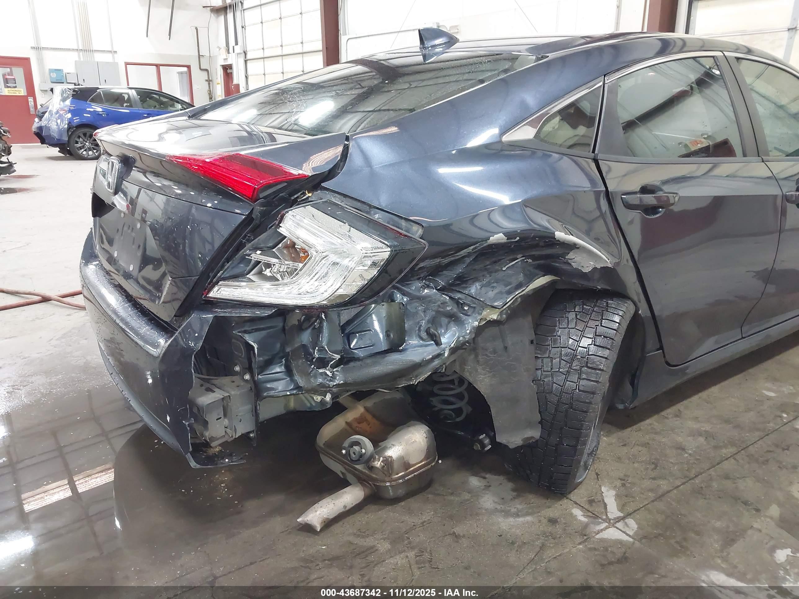 HONDA CIVIC image 6