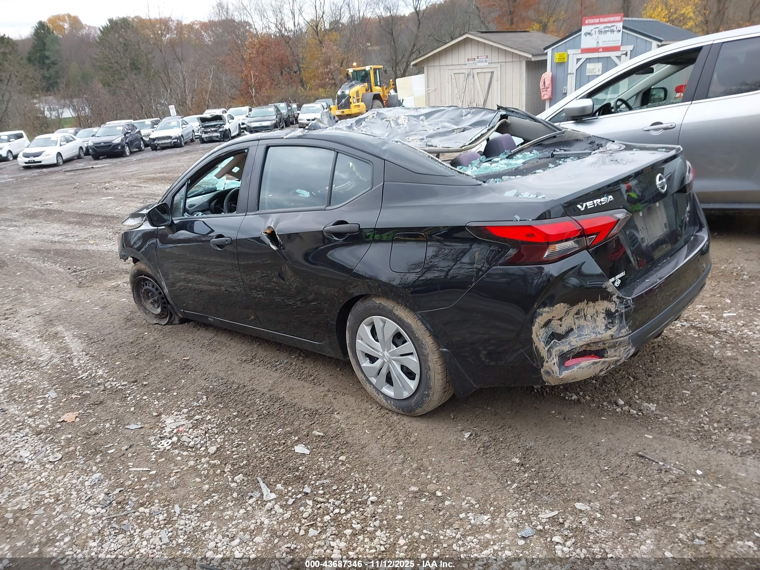 NISSAN VERSA image 3
