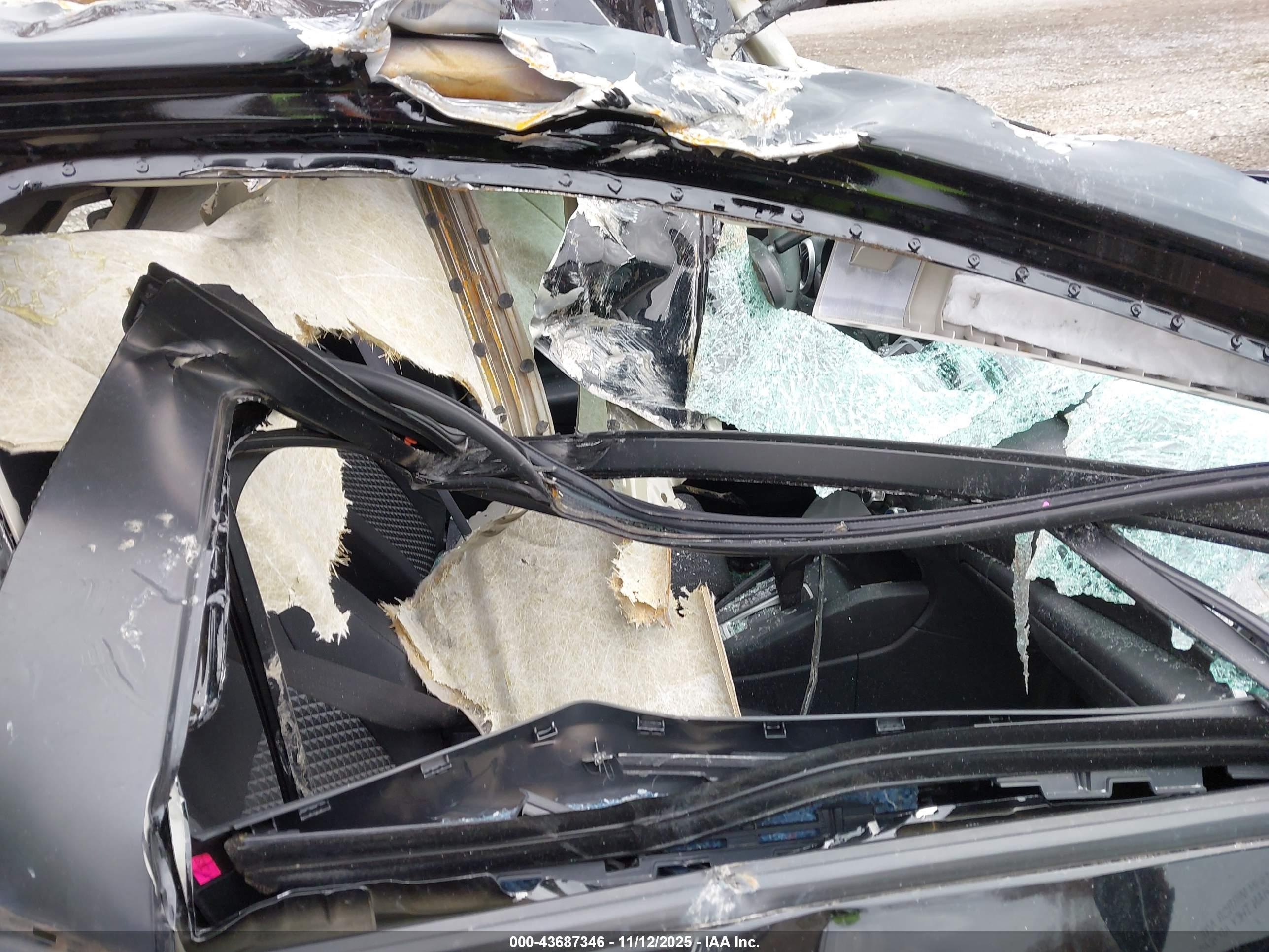 NISSAN VERSA image 5