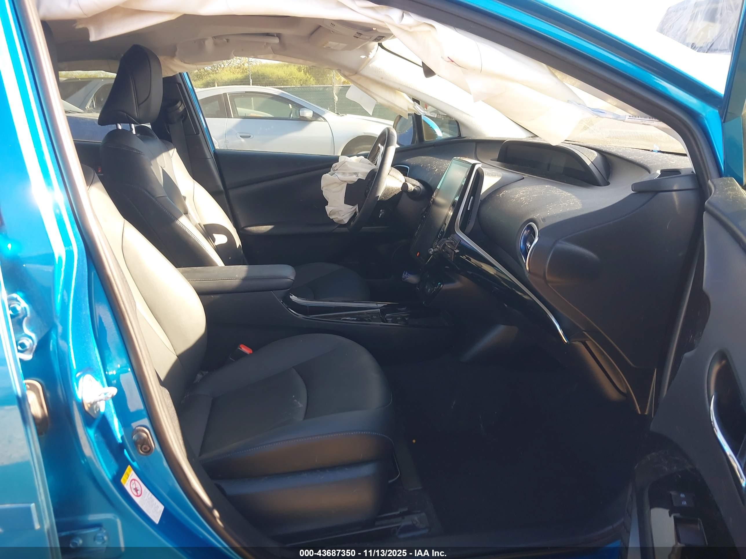 TOYOTA PRIUS image 5