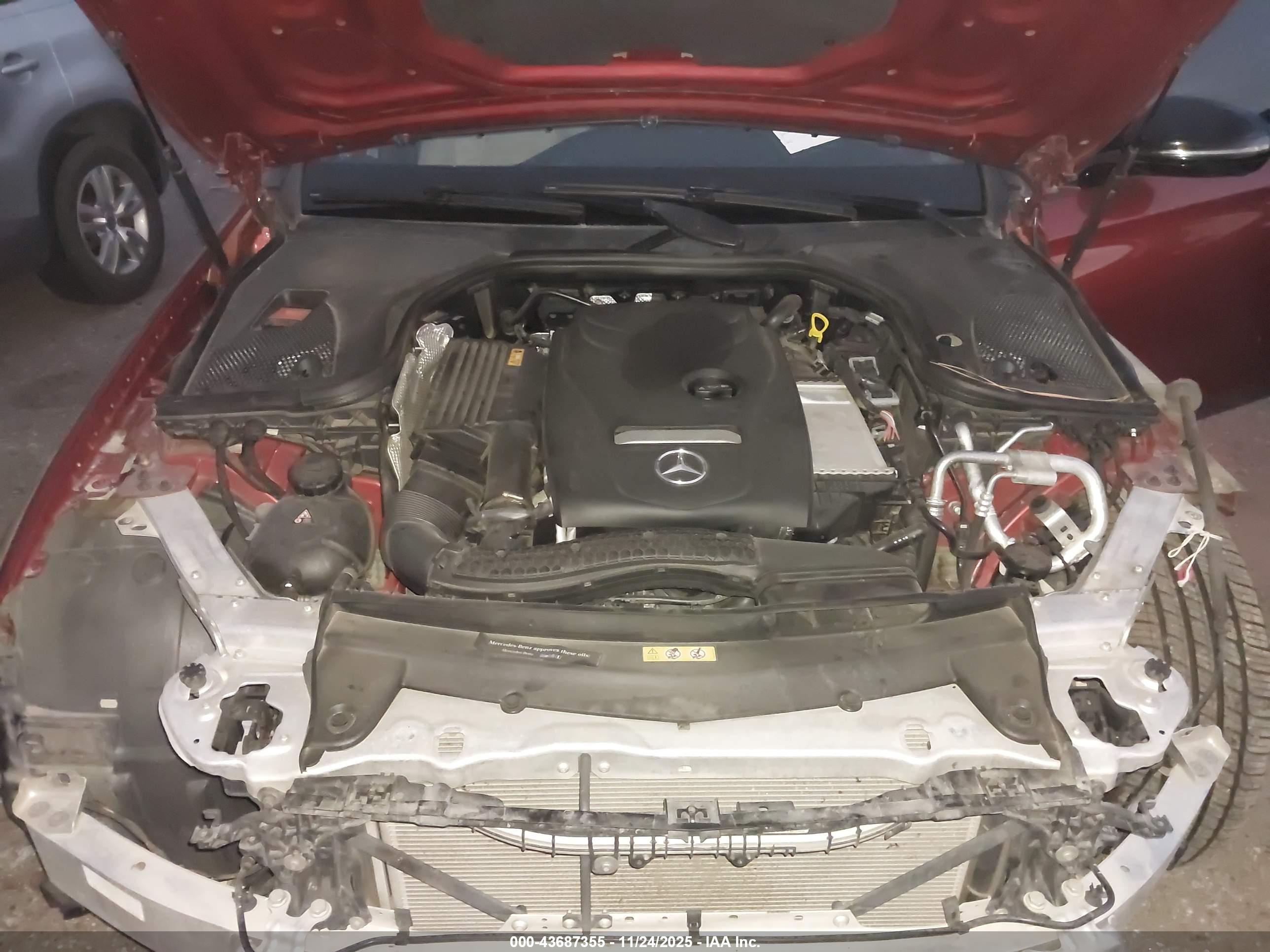 MERCEDES-BENZ E image 10