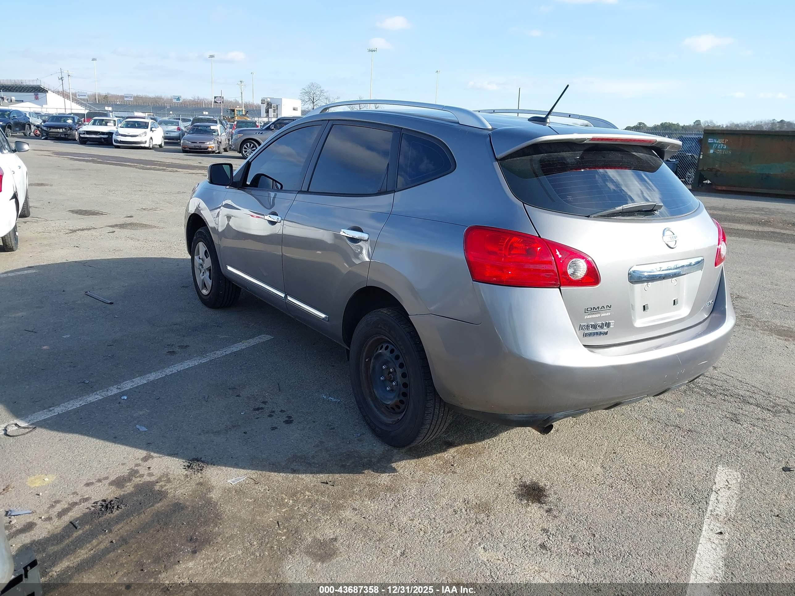 NISSAN ROGUE image 3