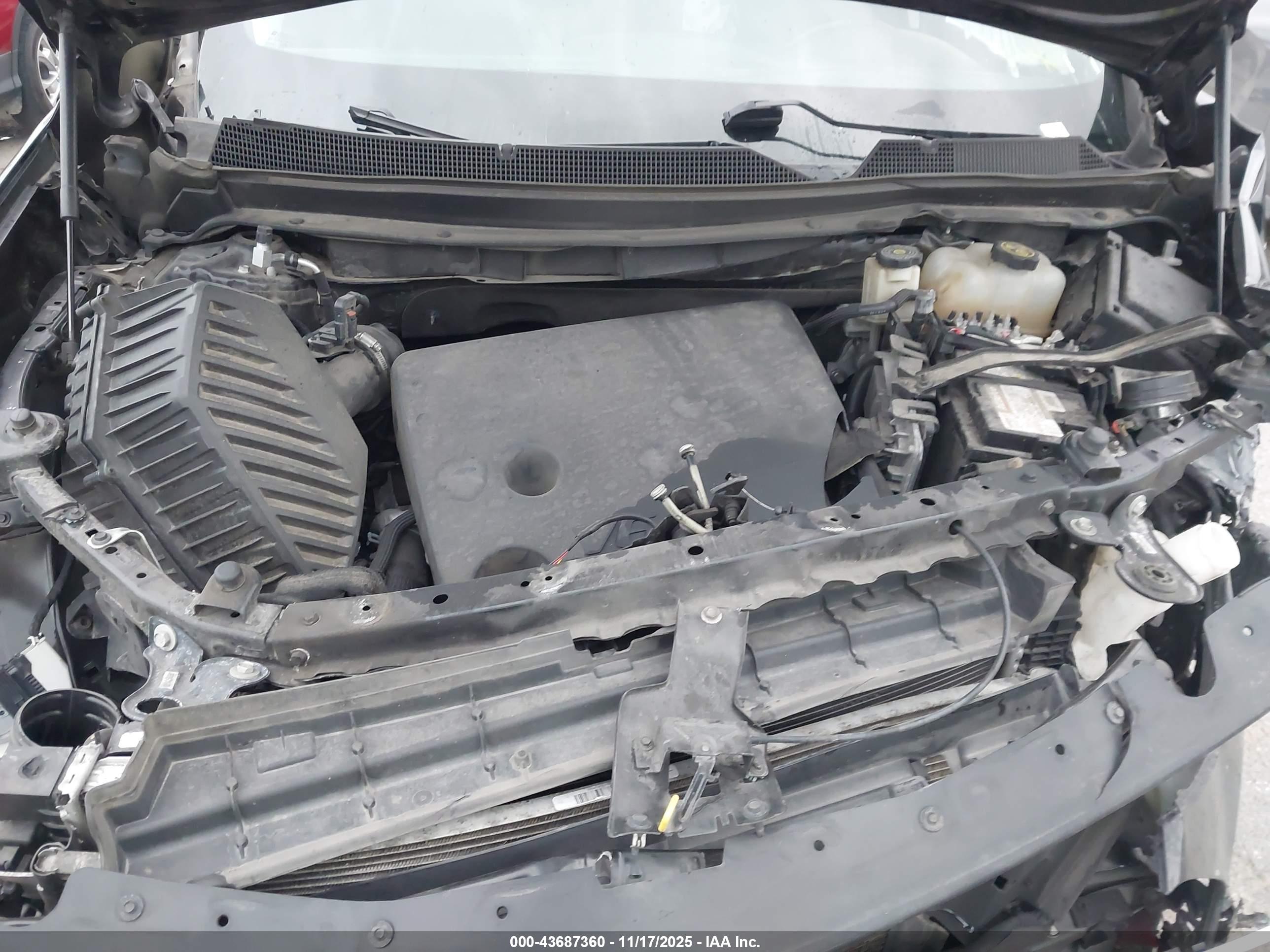 CHEVROLET TRAVERSE image 10