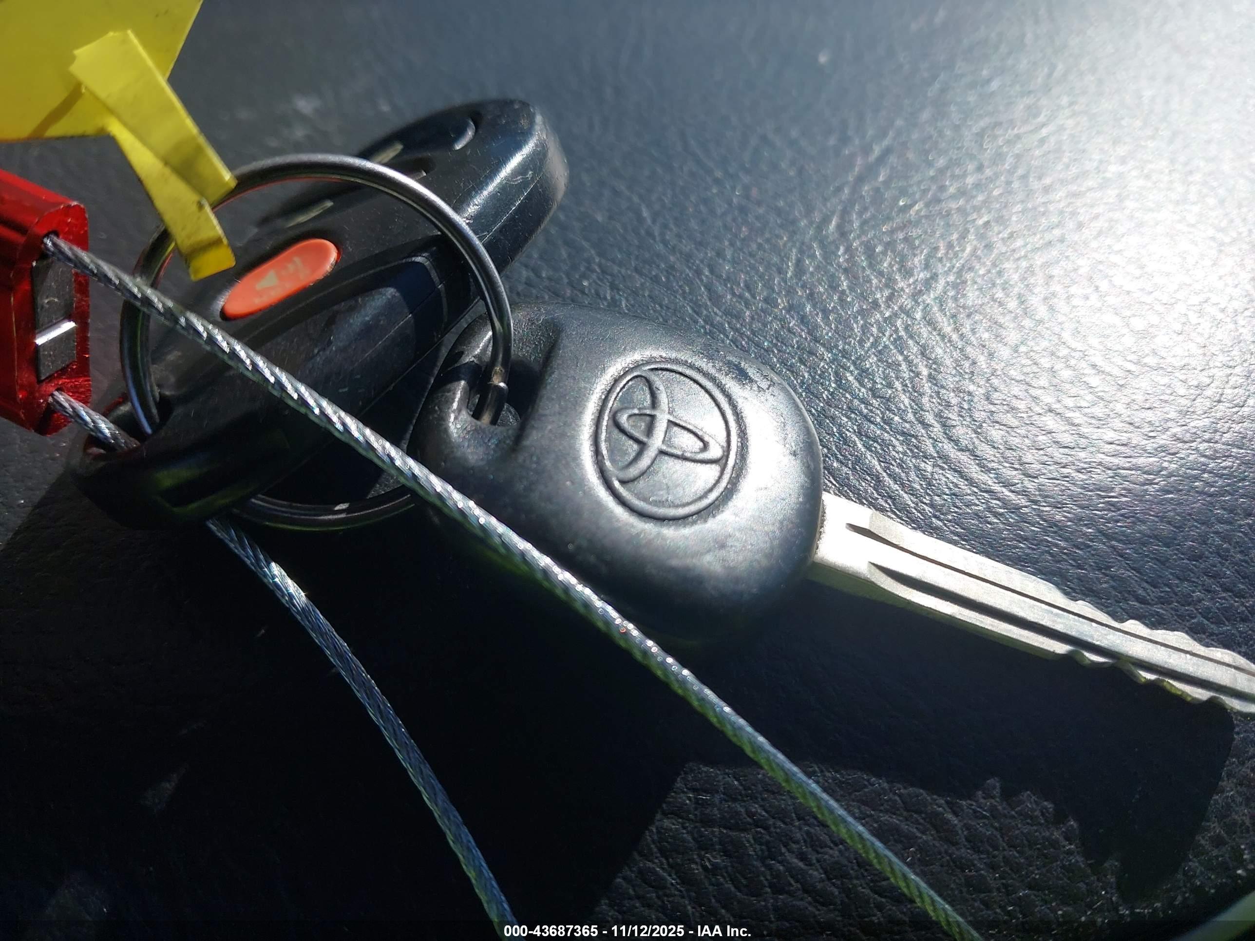 TOYOTA TACOMA image 11