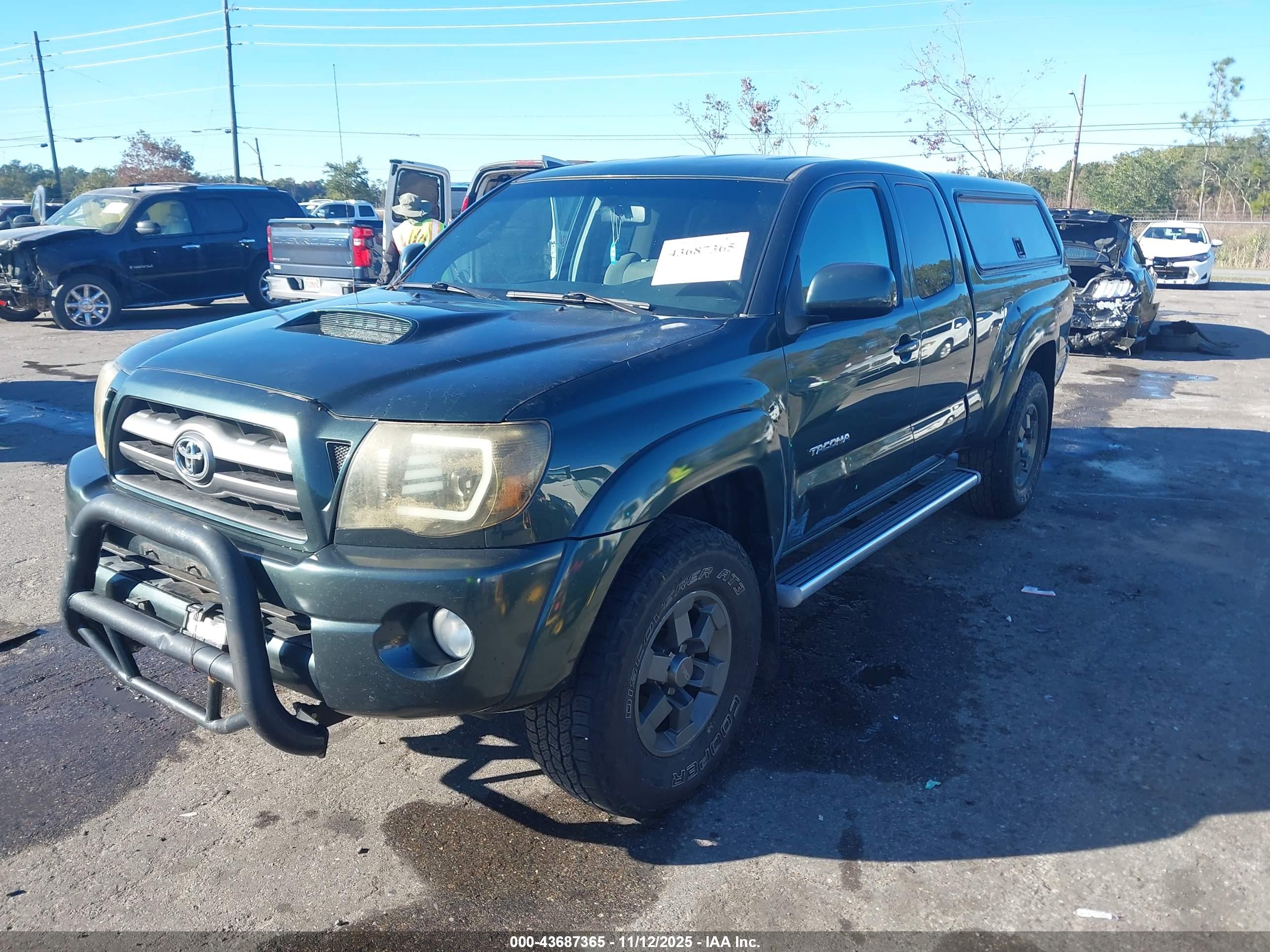 TOYOTA TACOMA image 2