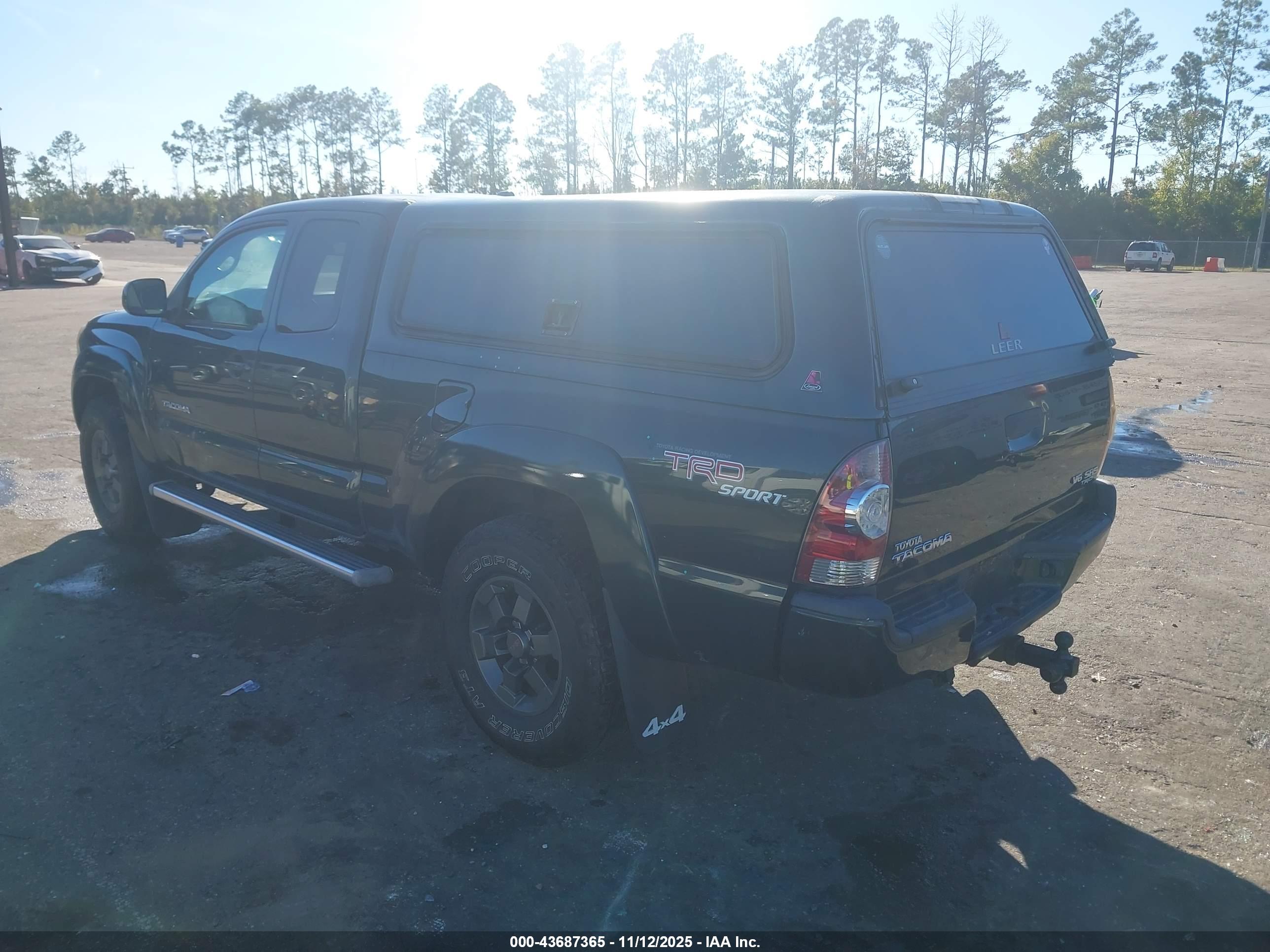 TOYOTA TACOMA image 3