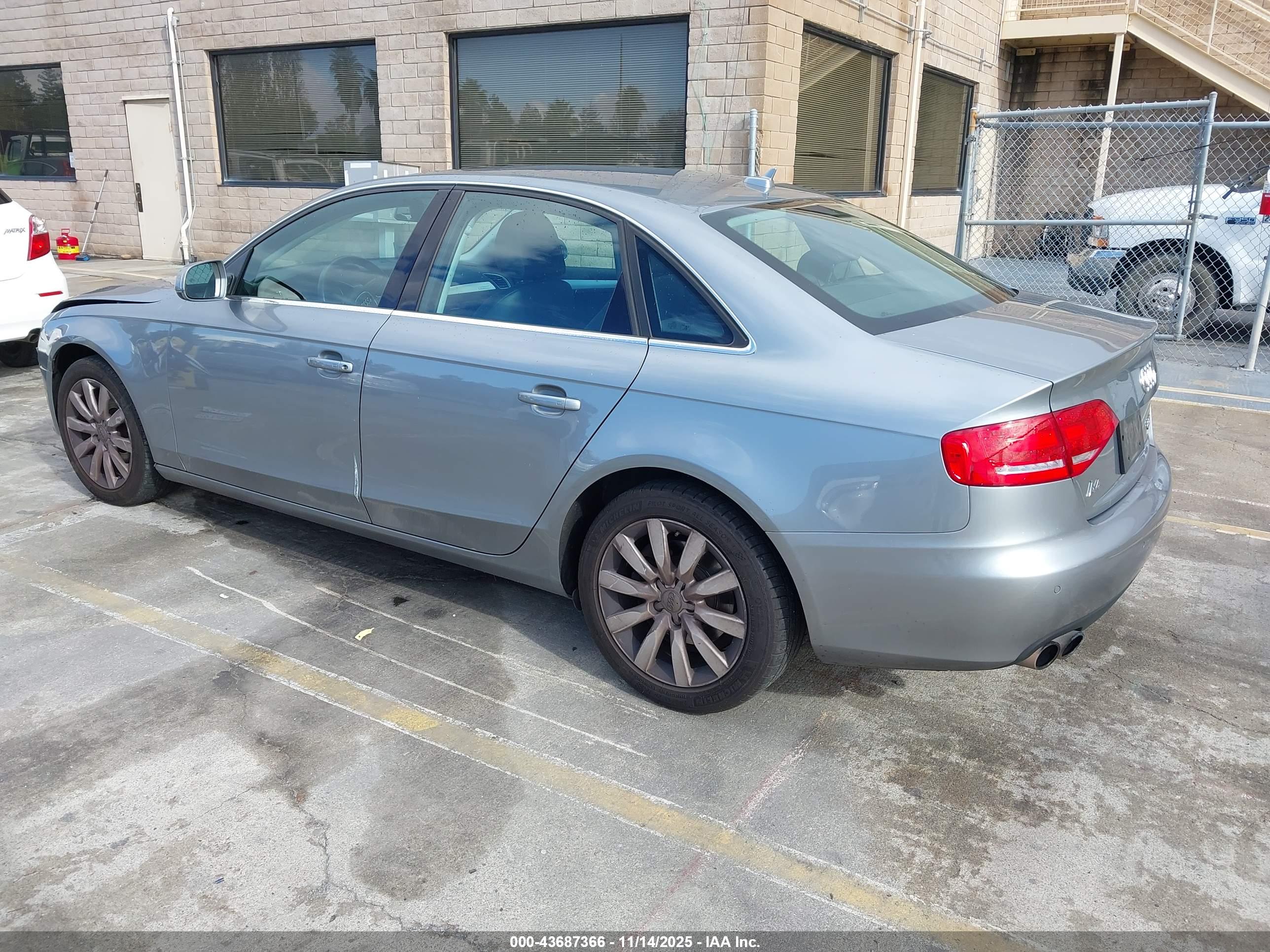 AUDI A4 image 3