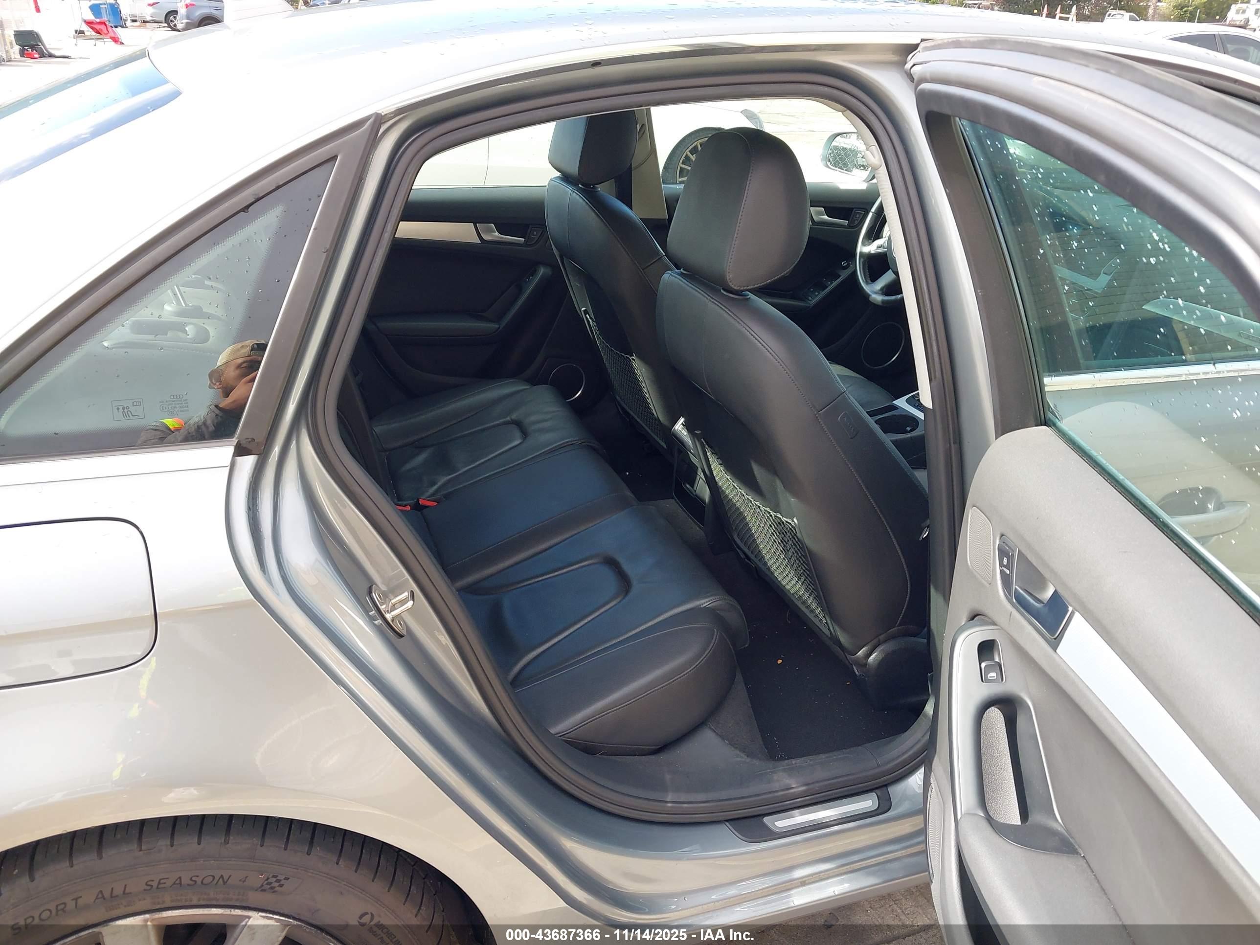 AUDI A4 image 8