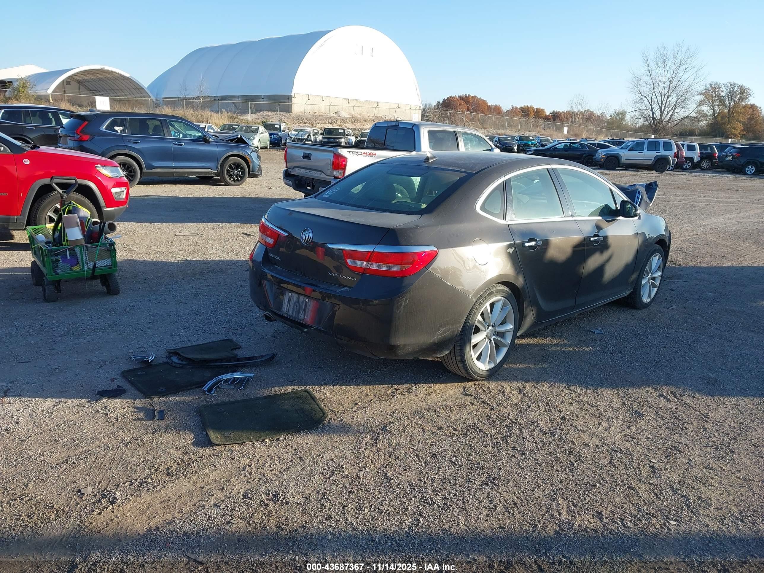 BUICK VERANO image 4