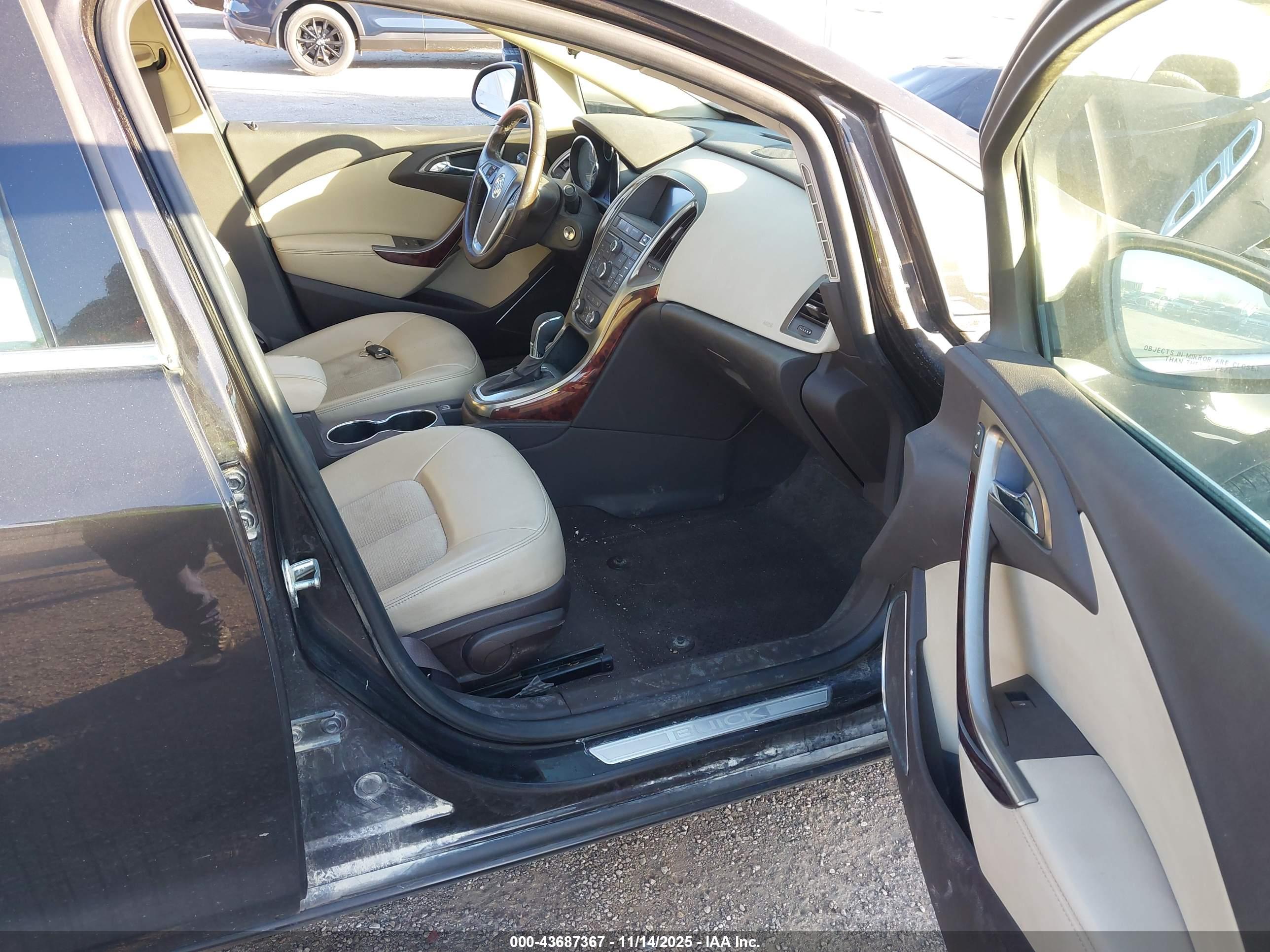 BUICK VERANO image 5