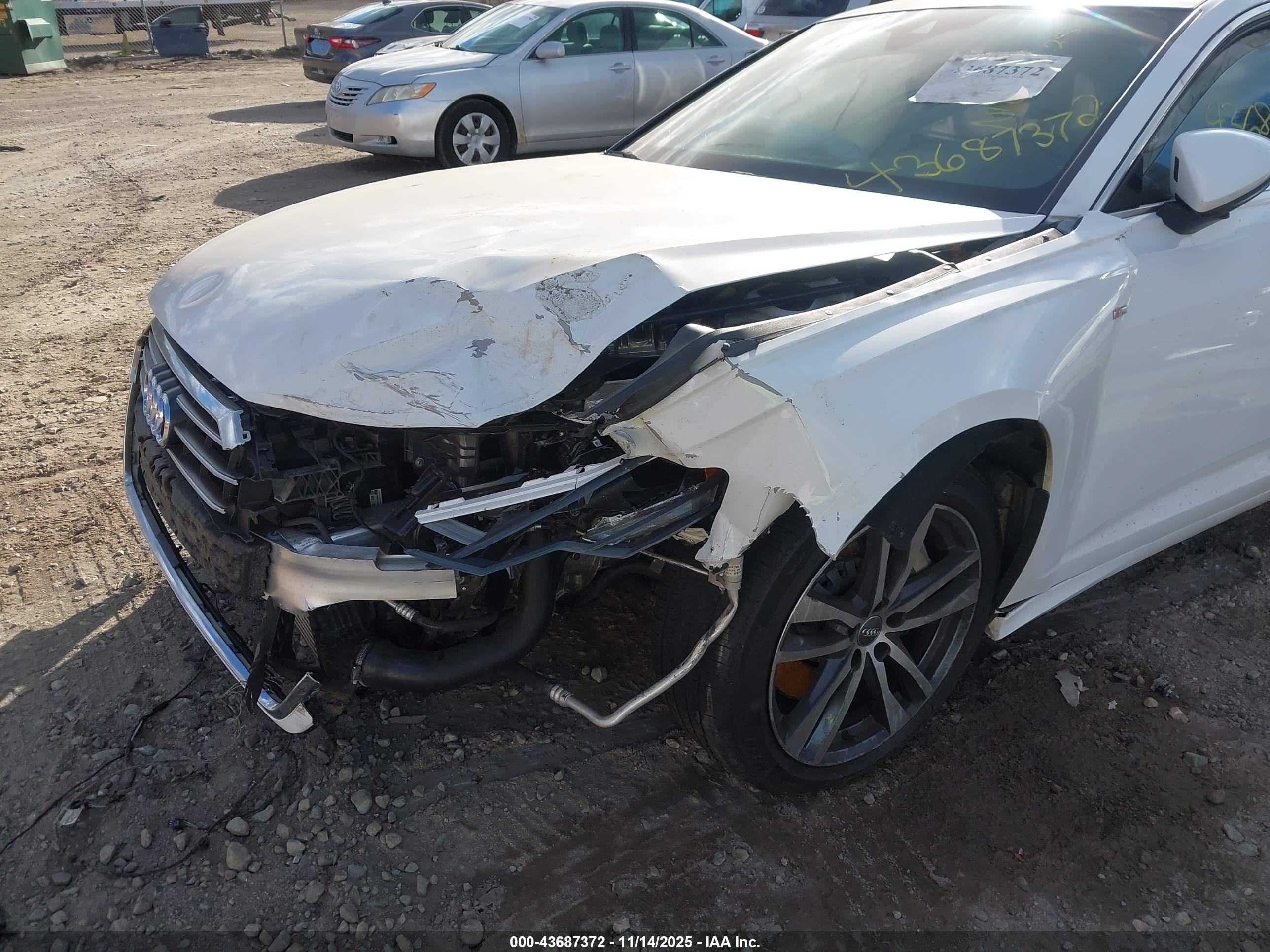 AUDI A6 image 6