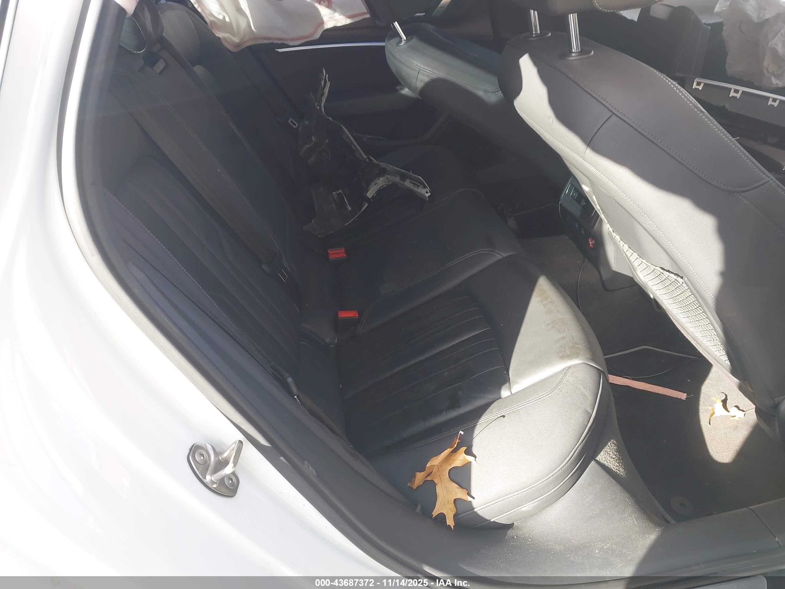 AUDI A6 image 8
