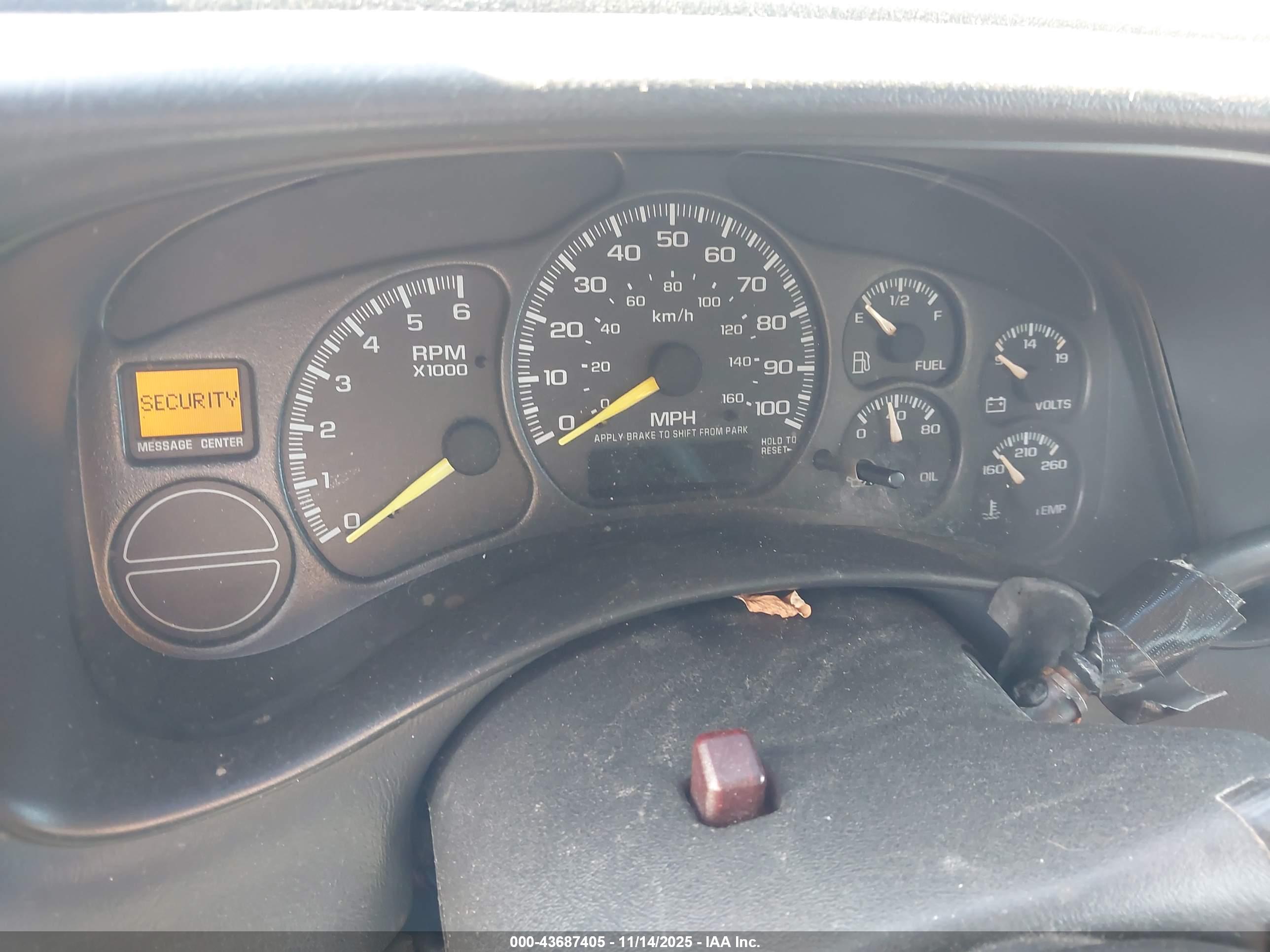 CHEVROLET SILVERADO image 7