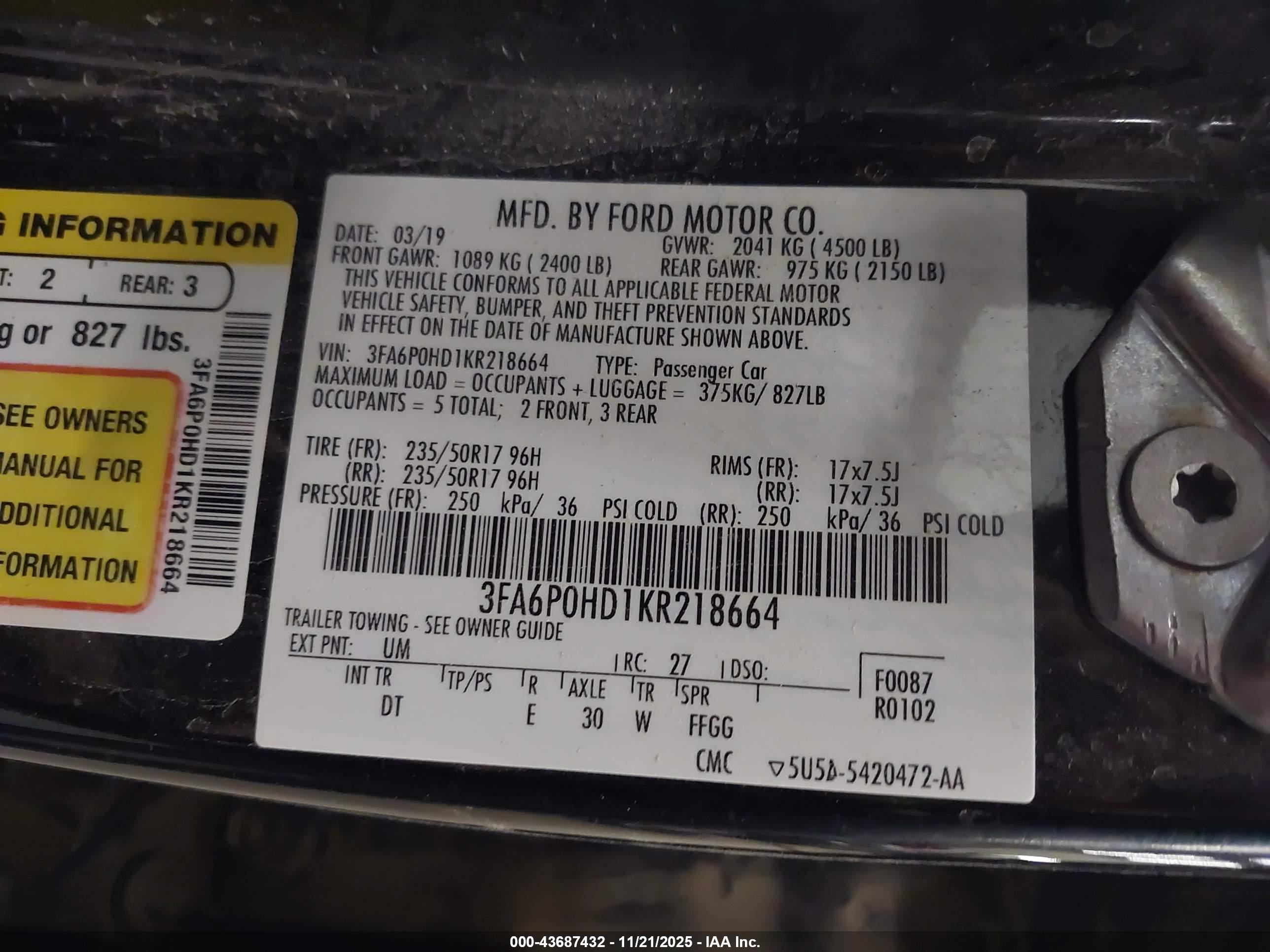 FORD FUSION image 9
