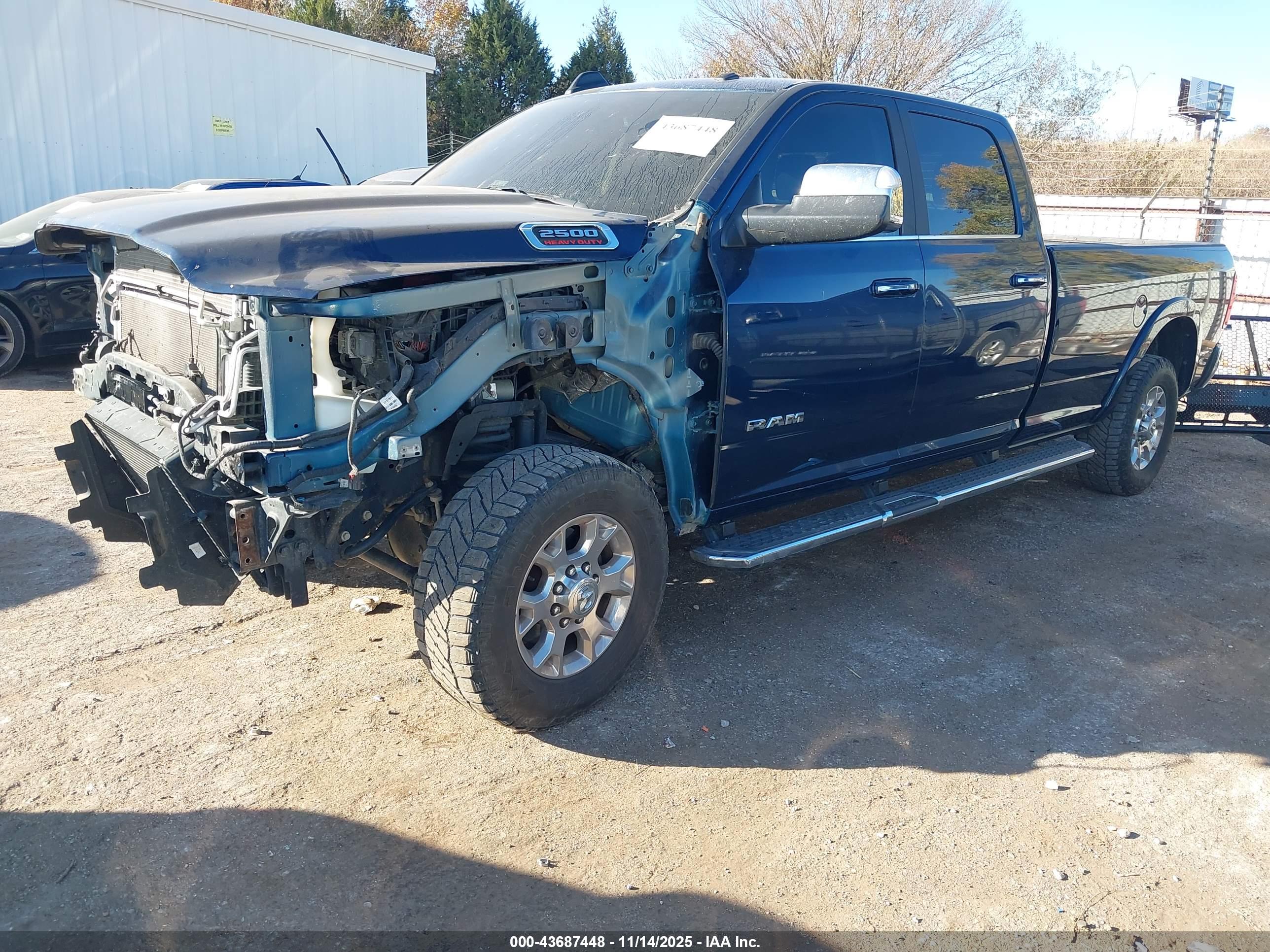 RAM 2500 image 2