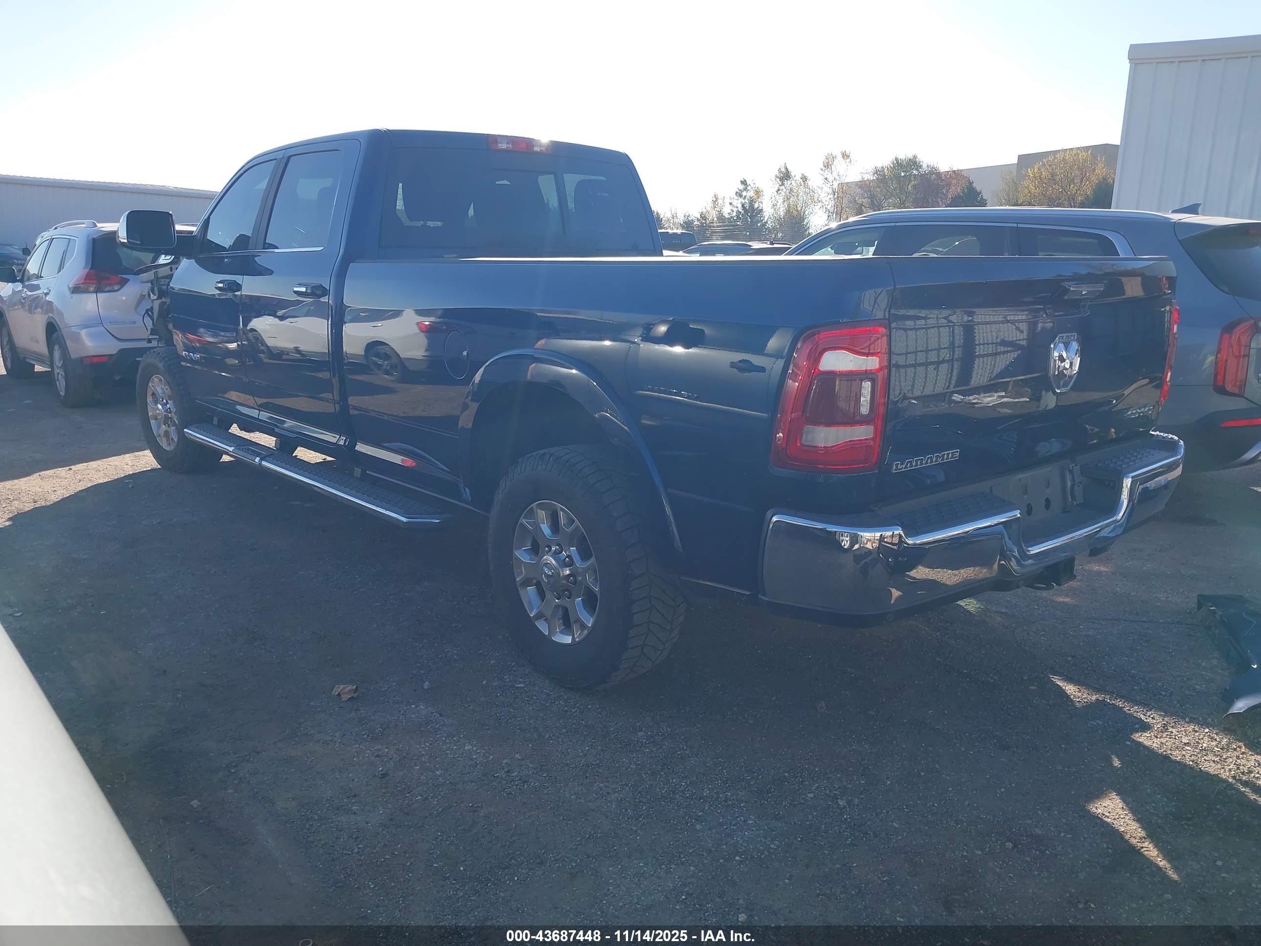 RAM 2500 image 3